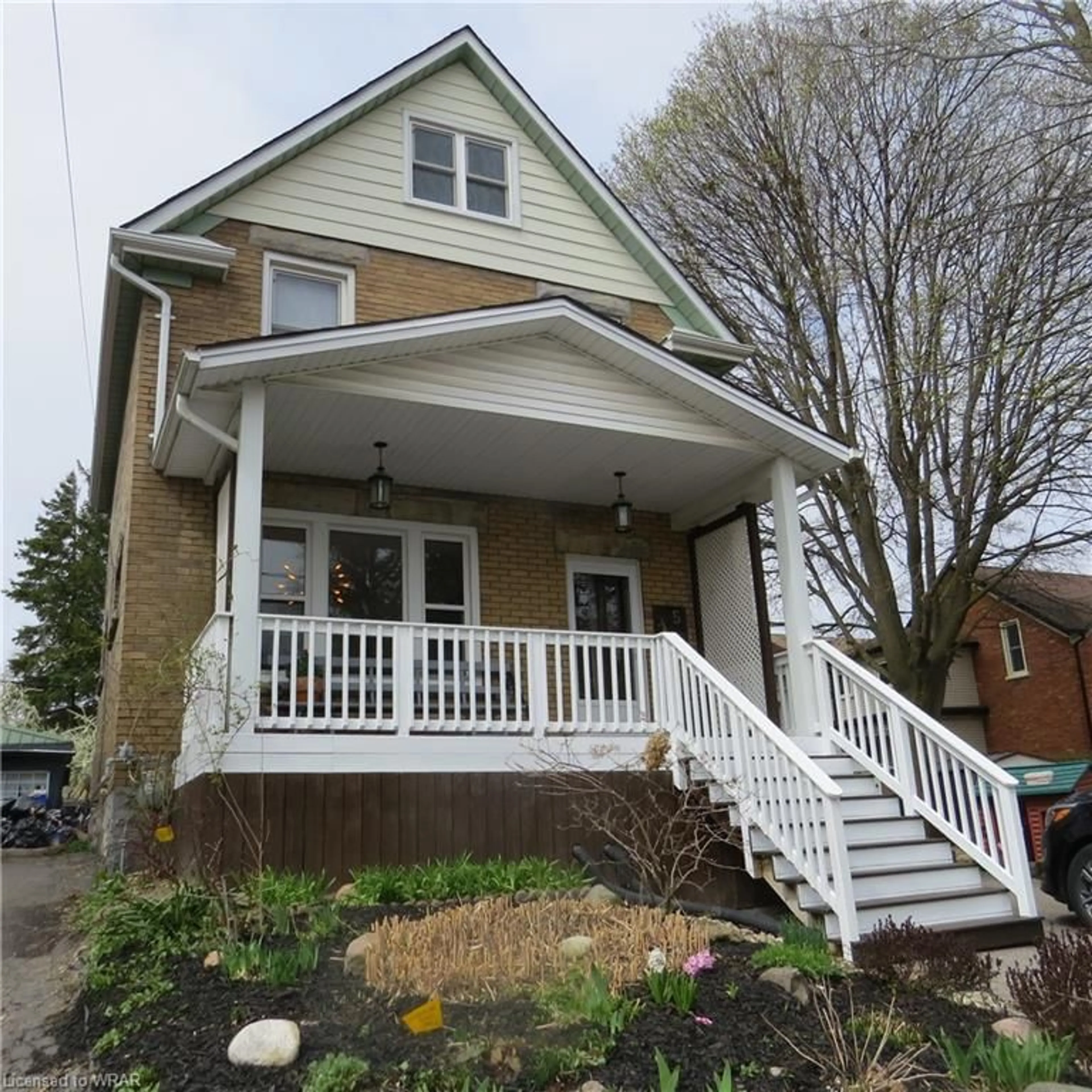 Frontside or backside of a home for 5 Rose St, Kitchener Ontario N2H 1L5