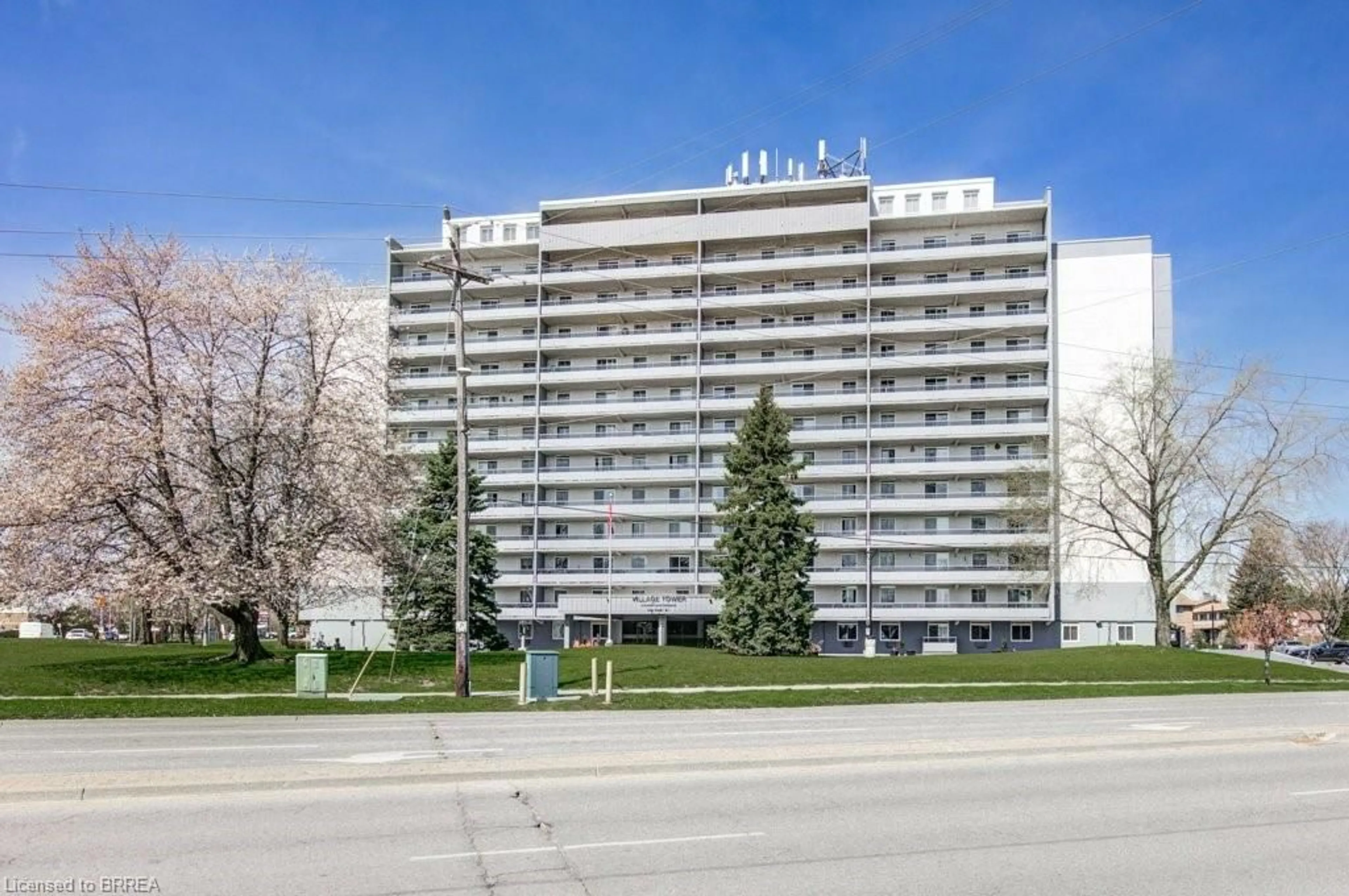 A pic from exterior of the house or condo for 640 West St #206, Brantford Ontario N3R 6M3