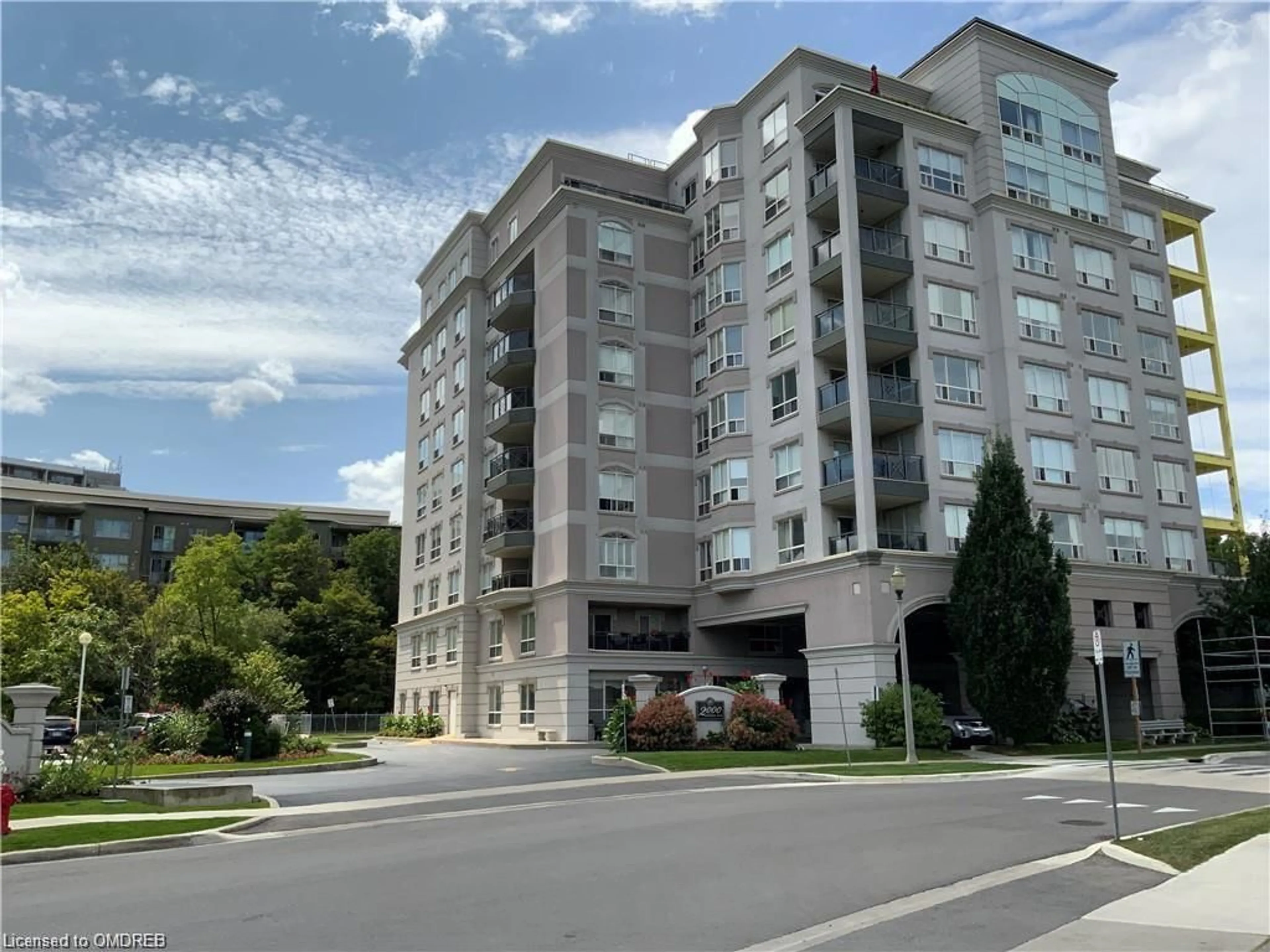 A pic from exterior of the house or condo for 2000 Creekside Dr #203, Dundas Ontario L9H 7S7