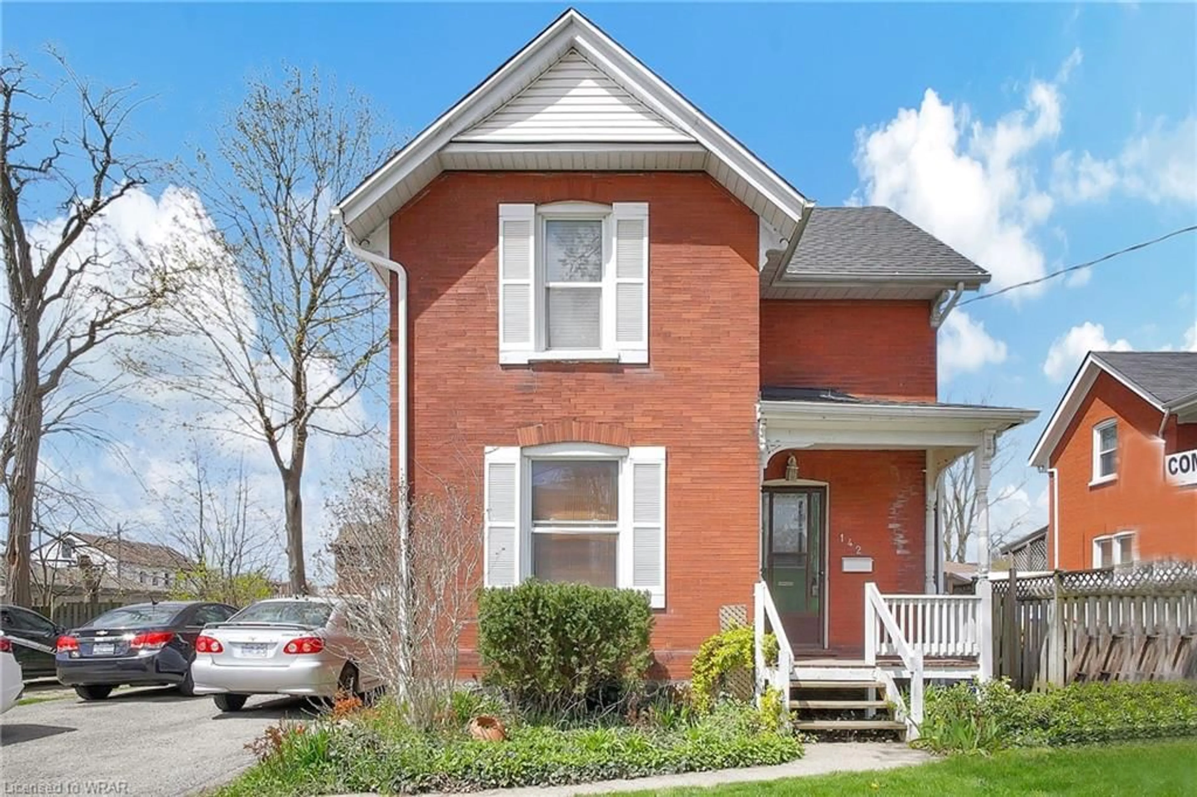 Home with brick exterior material for 142 Dolph St, Cambridge Ontario N3H 2A4
