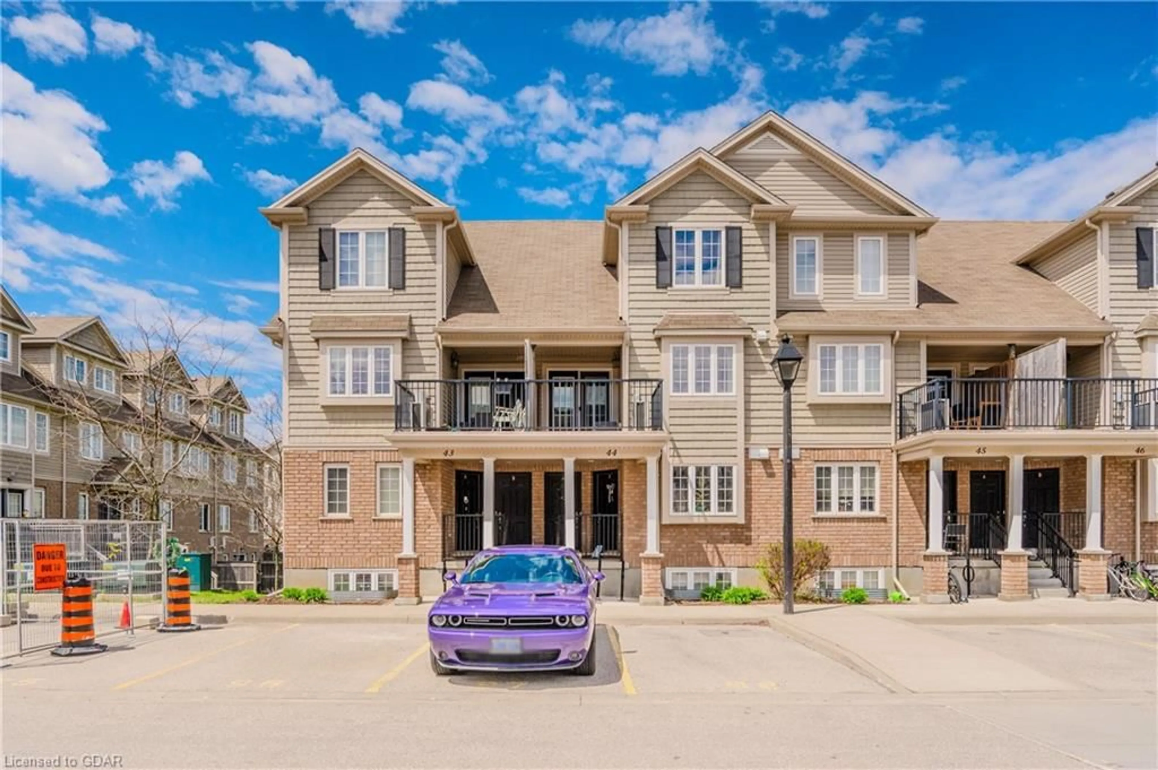 A pic from exterior of the house or condo for 15 Carere Cres #44A, Guelph Ontario N1E 0K4