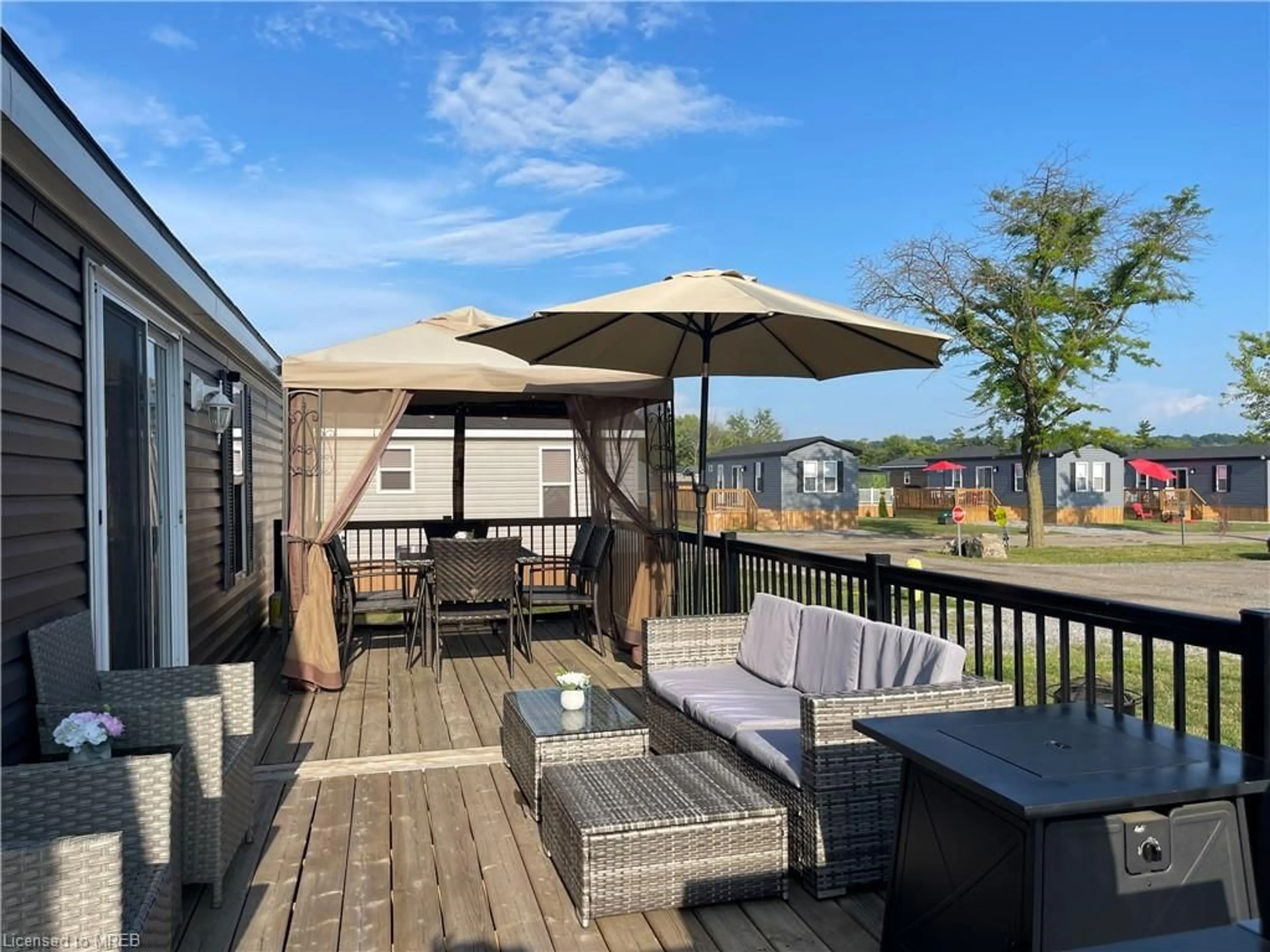 Patio for 1501 Line 8 Rd, Niagara-on-the-Lake Ontario L0S 1L0