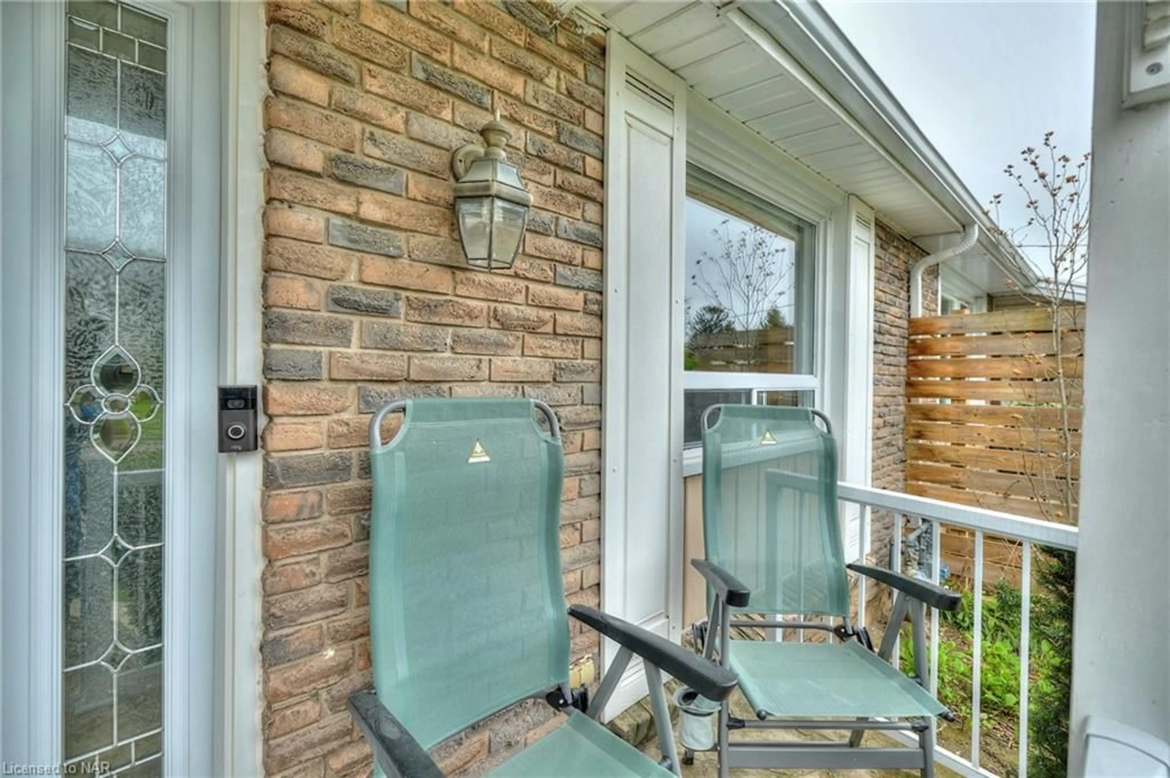 Patio for 21 Allan Dr, St. Catharines Ontario L2N 5S4