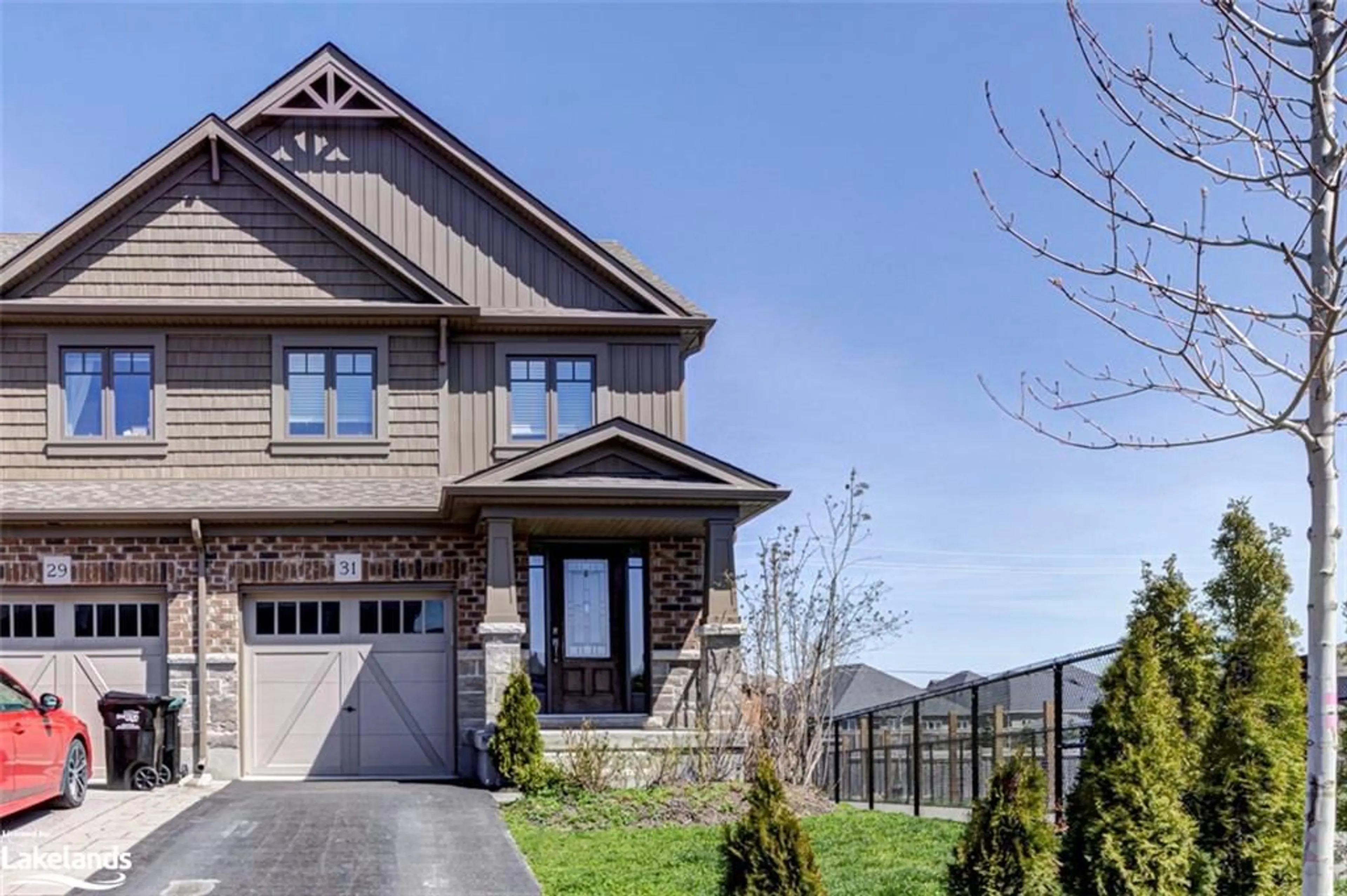 Frontside or backside of a home for 31 Archer Ave, Collingwood Ontario L9Y 3B7