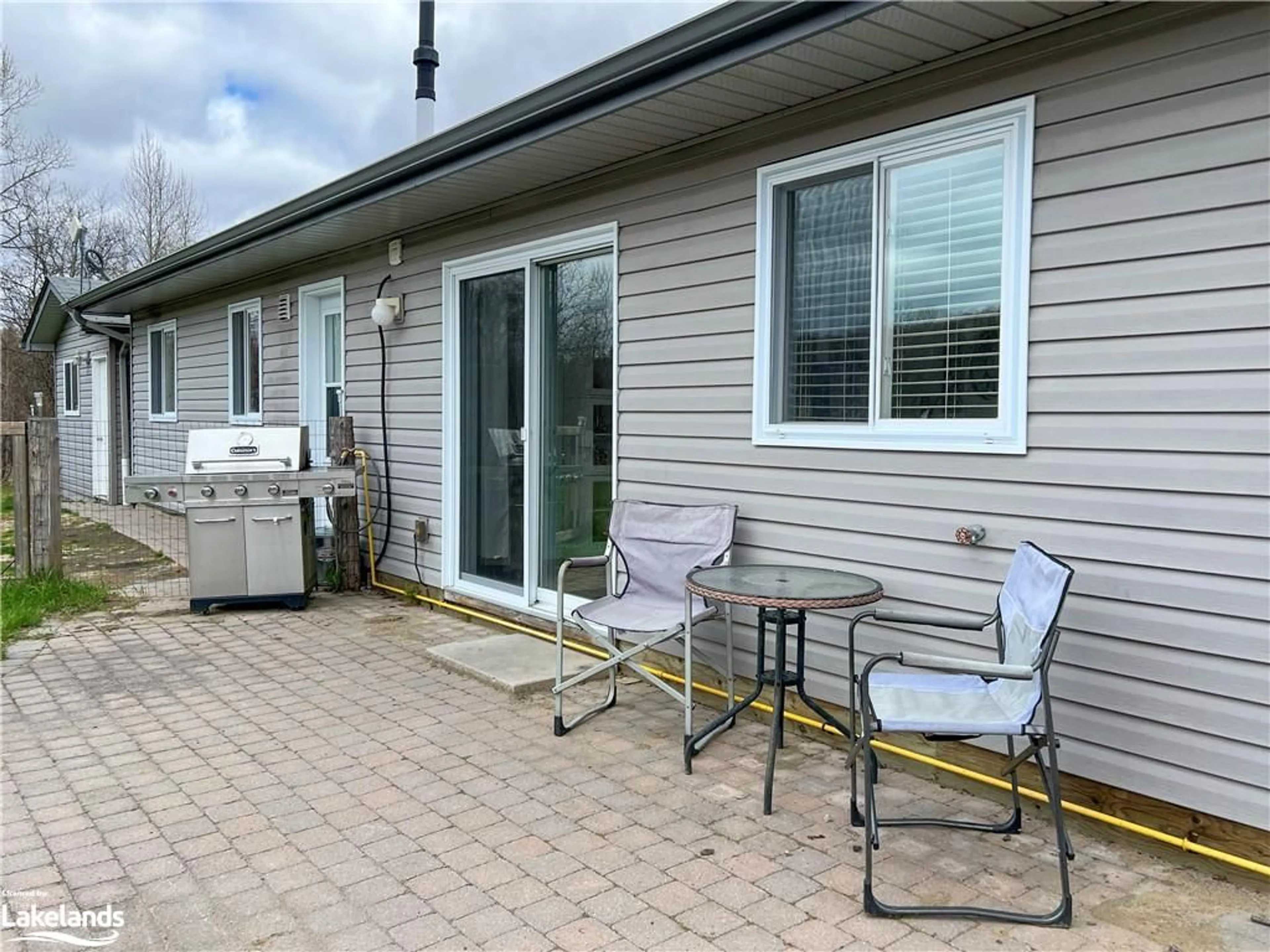 Patio for 1072 Old North Rd, Huntsville Ontario P1H 2J4