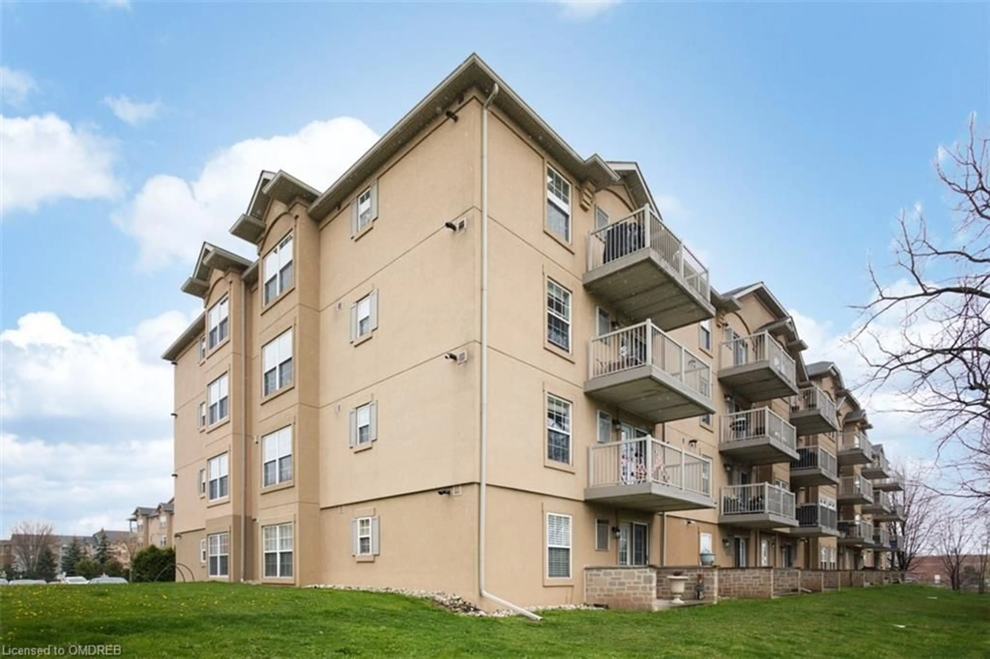 A pic from exterior of the house or condo for 1490 Bishops Gate #403, Oakville Ontario L6M 4N3