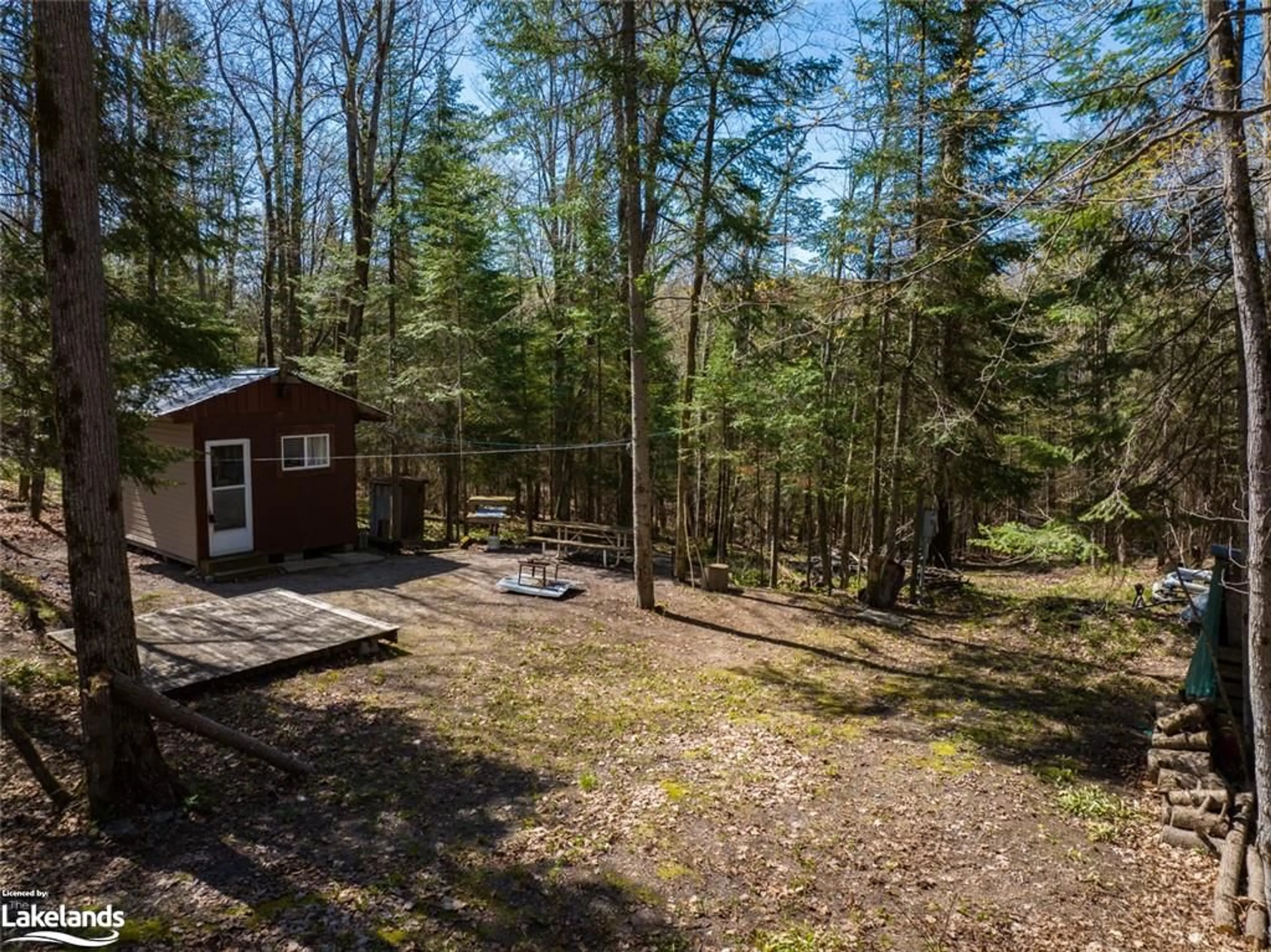Cottage for 36 Magnet Rd, Magnetawan Ontario P0A 1P0