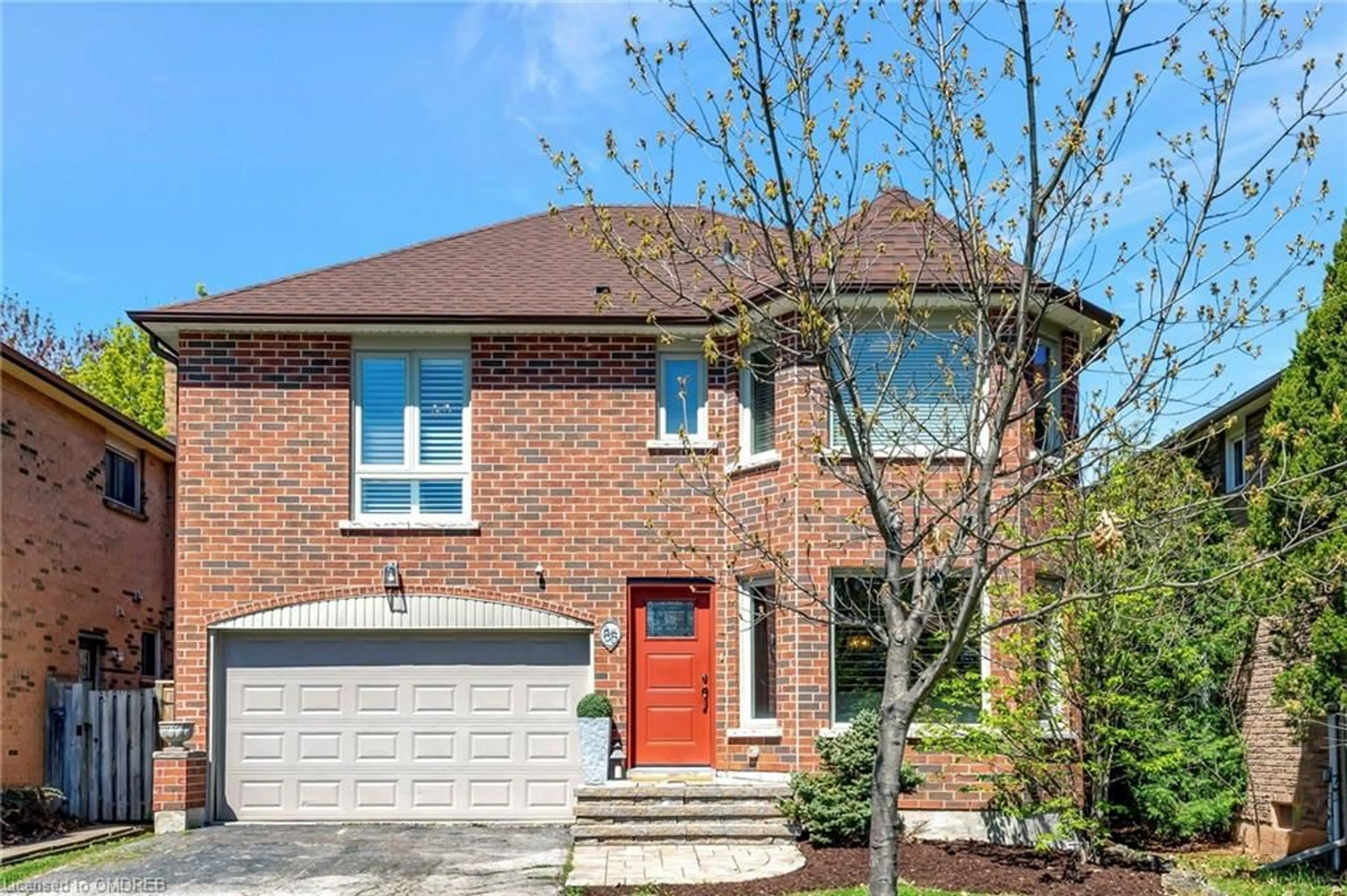 Home with brick exterior material for 85 River Oaks Blvd, Oakville Ontario L6H 3N4