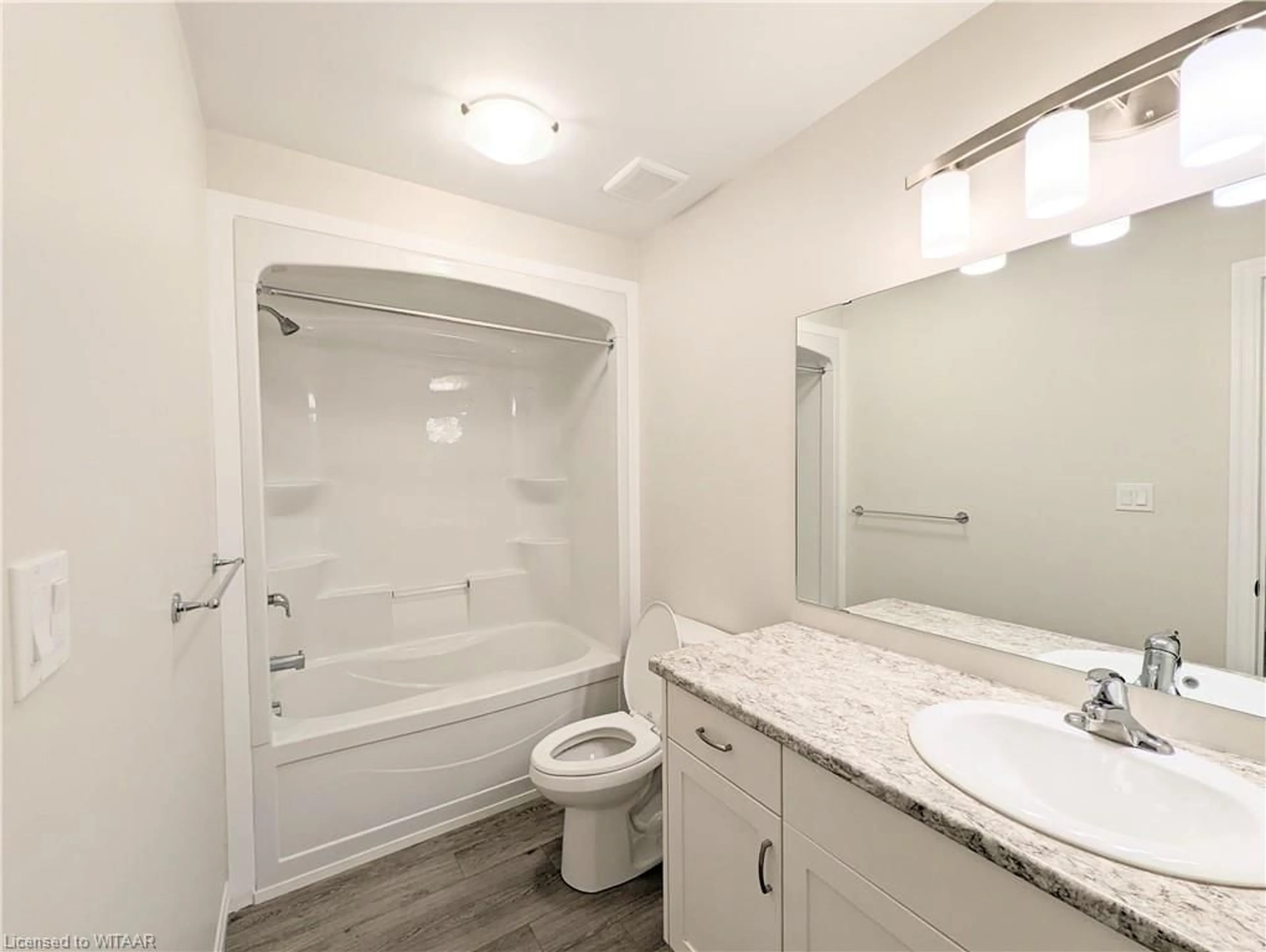 Standard bathroom for 28 Keba Cres, Tillsonburg Ontario N4G 0K6