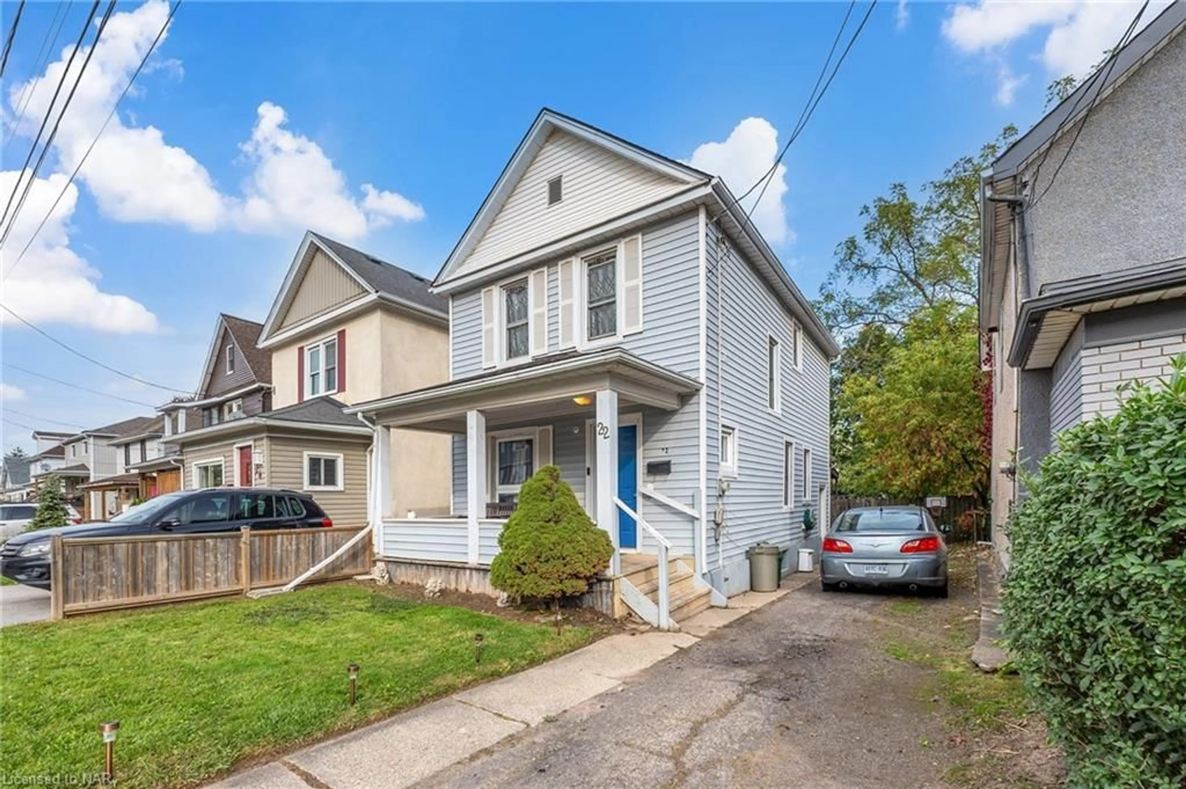 Frontside or backside of a home for 22 Denistoun St, Welland Ontario L3C 1T9