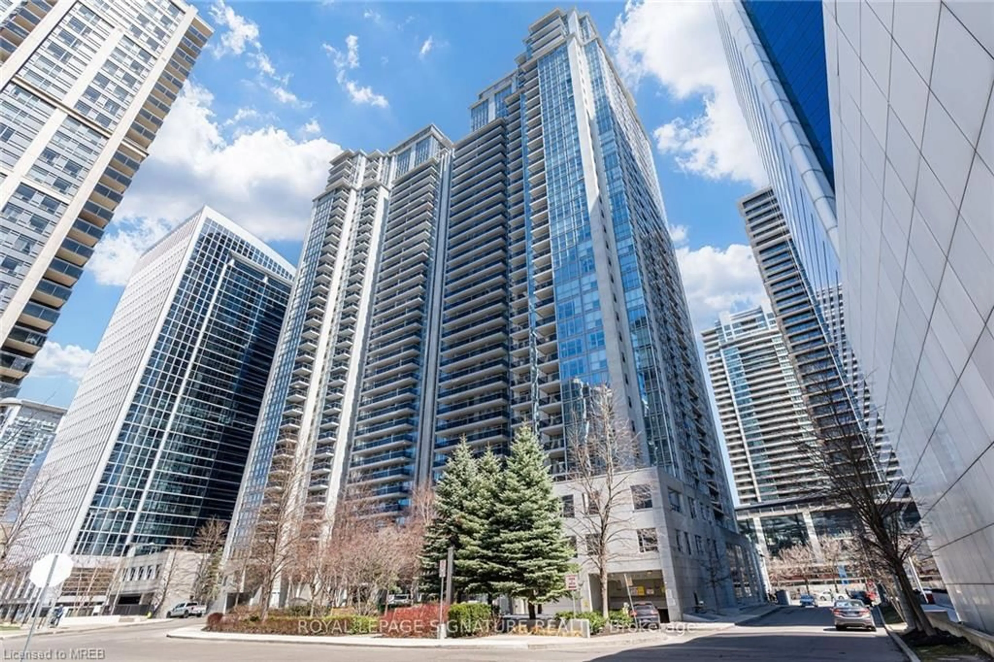 A pic from exterior of the house or condo for 4968 Yonge St #3005, Toronto Ontario M2N 7G9
