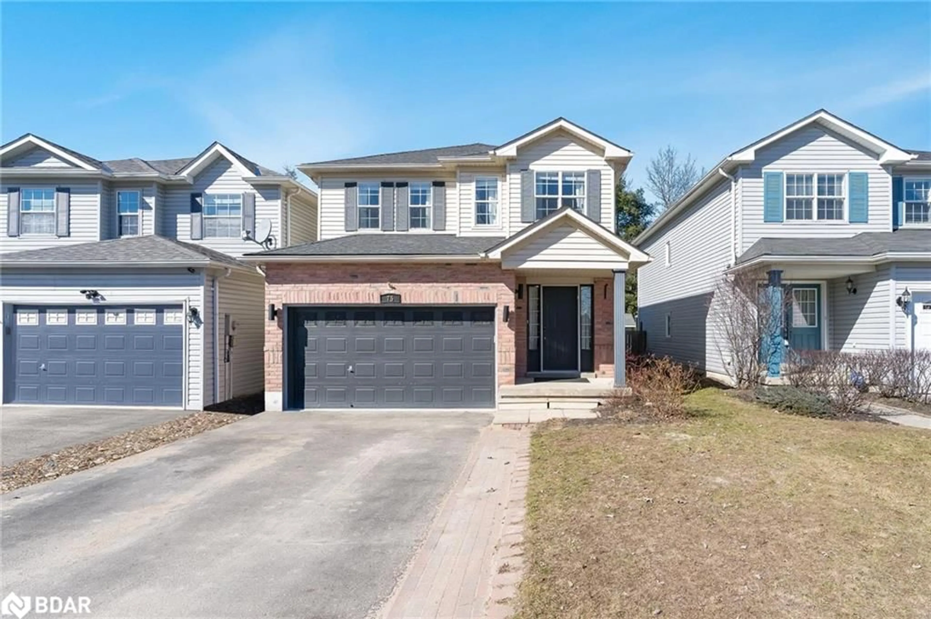 Frontside or backside of a home for 75 Maplewood Dr, Angus Ontario L0L 1B4