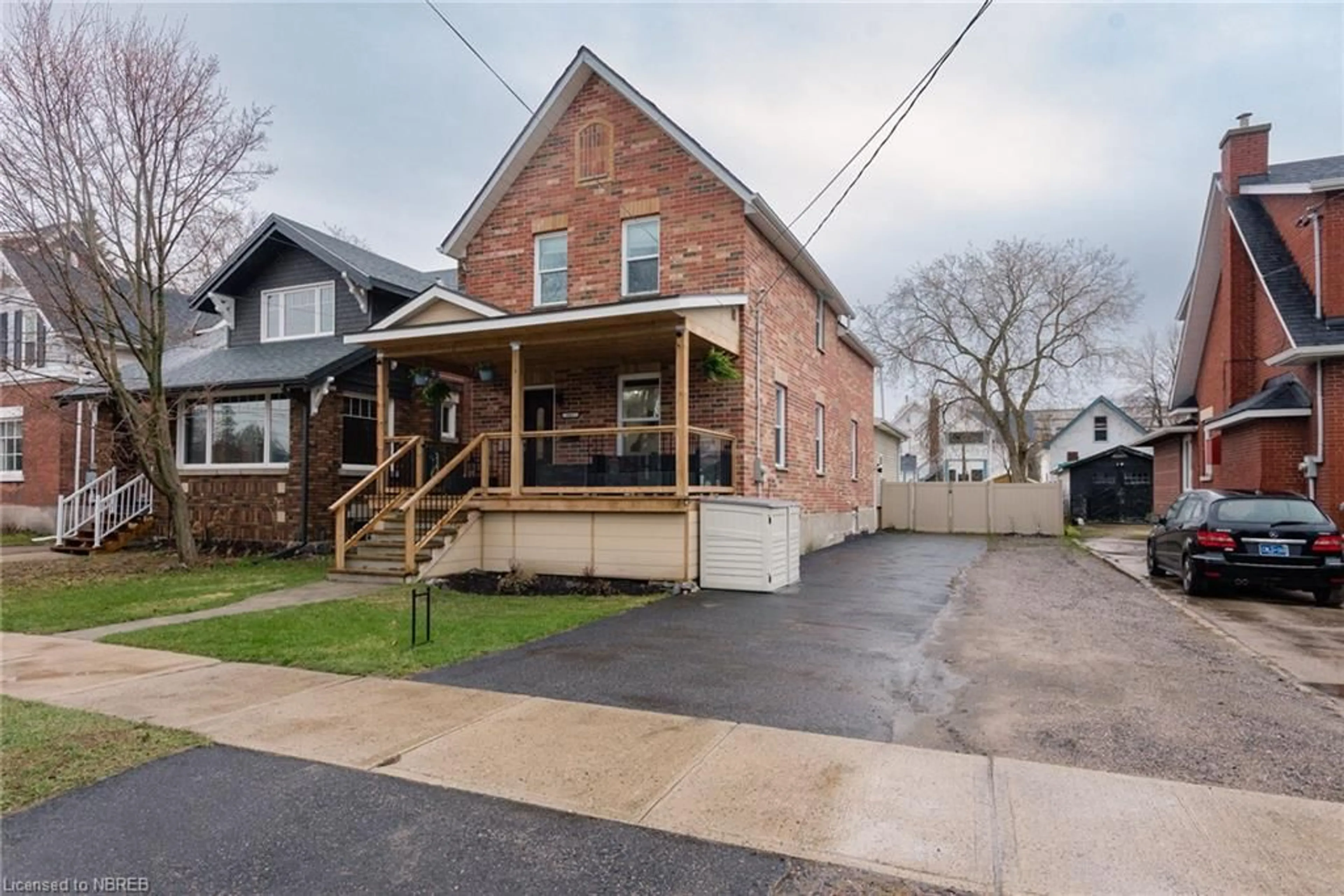 Frontside or backside of a home for 547 Copeland St, North Bay Ontario P1B 3C7