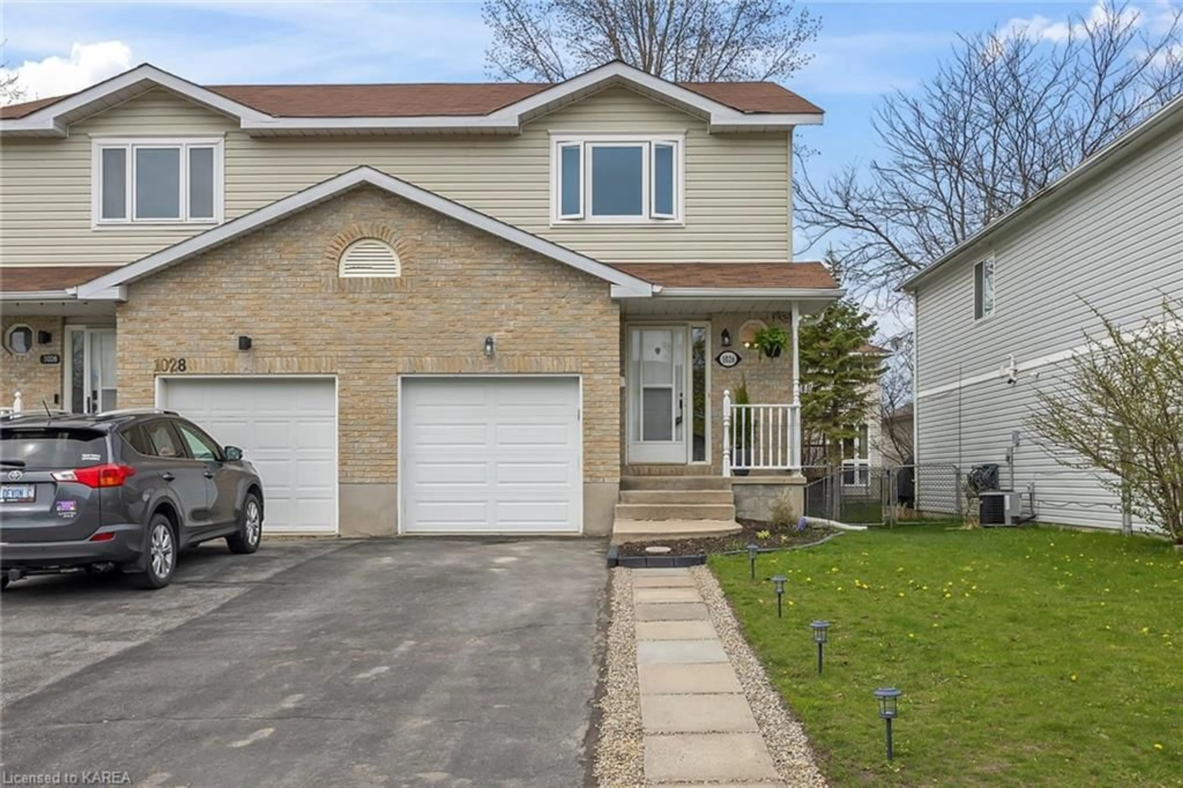 Frontside or backside of a home for 1026 Waterbury Cres, Kingston Ontario K7M 8V5