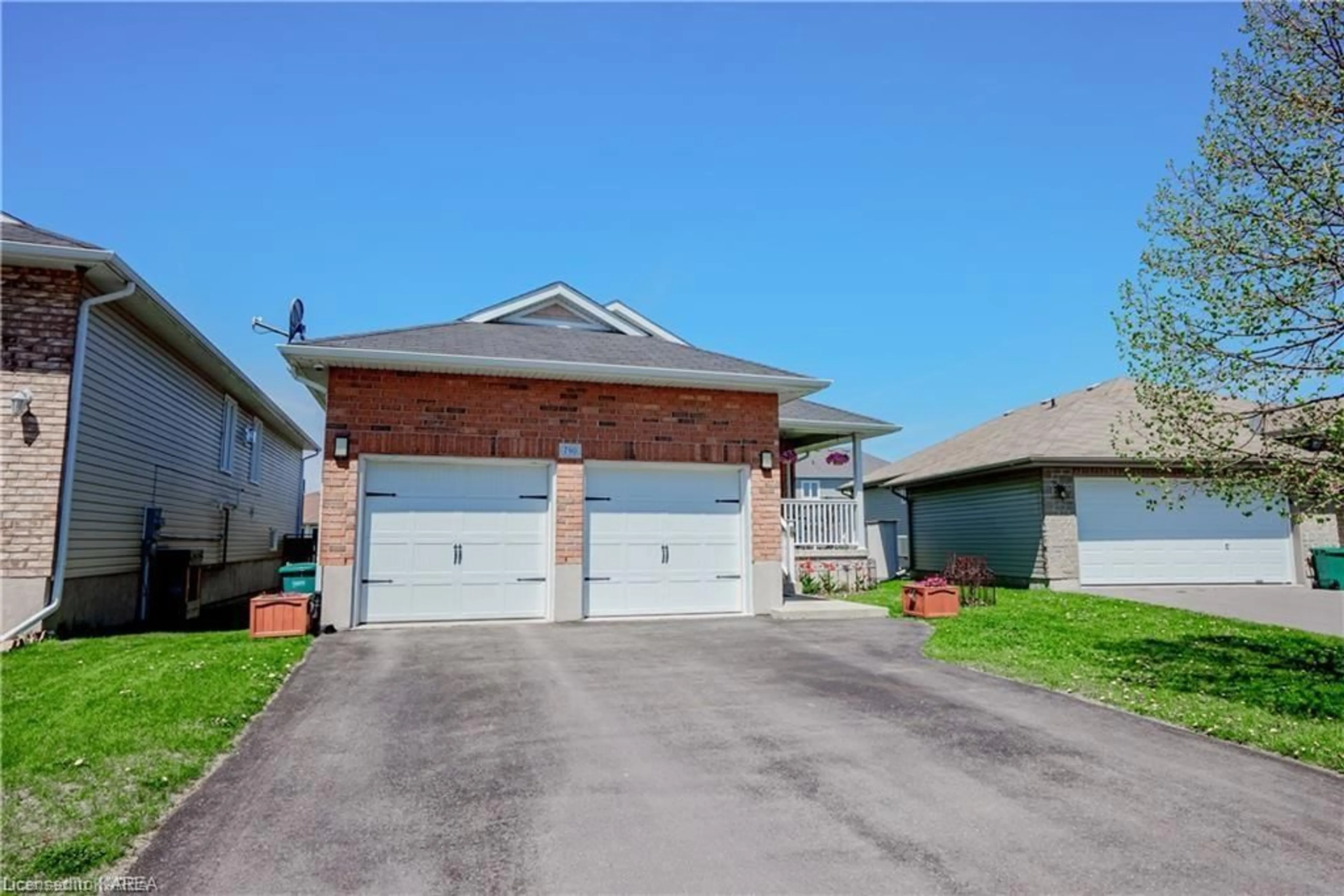 Frontside or backside of a home for 790 Lotus Ave, Kingston Ontario K7K 0A3