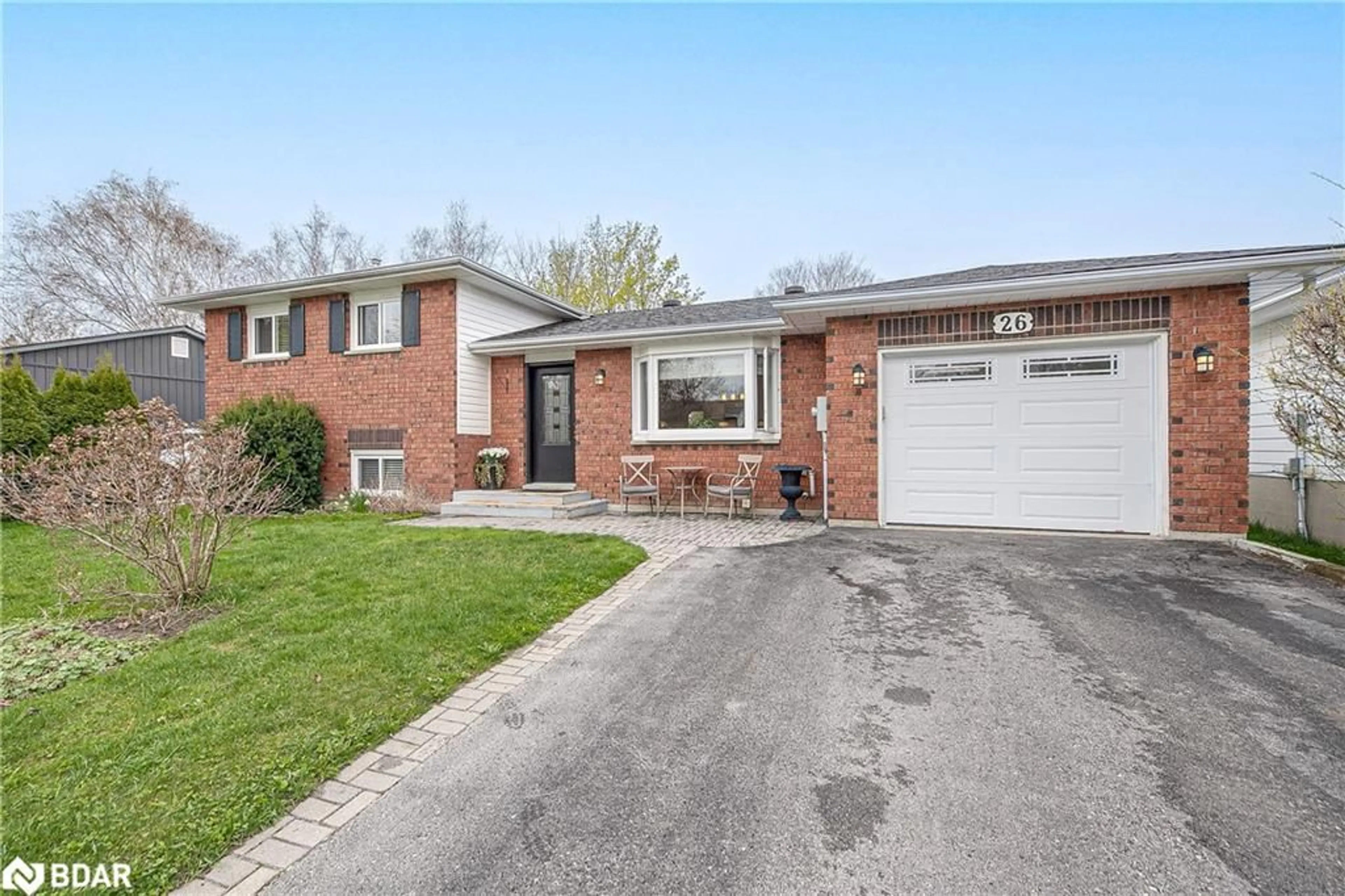 Home with brick exterior material for 26 Centennial Ave, Elmvale Ontario L0L 1P0