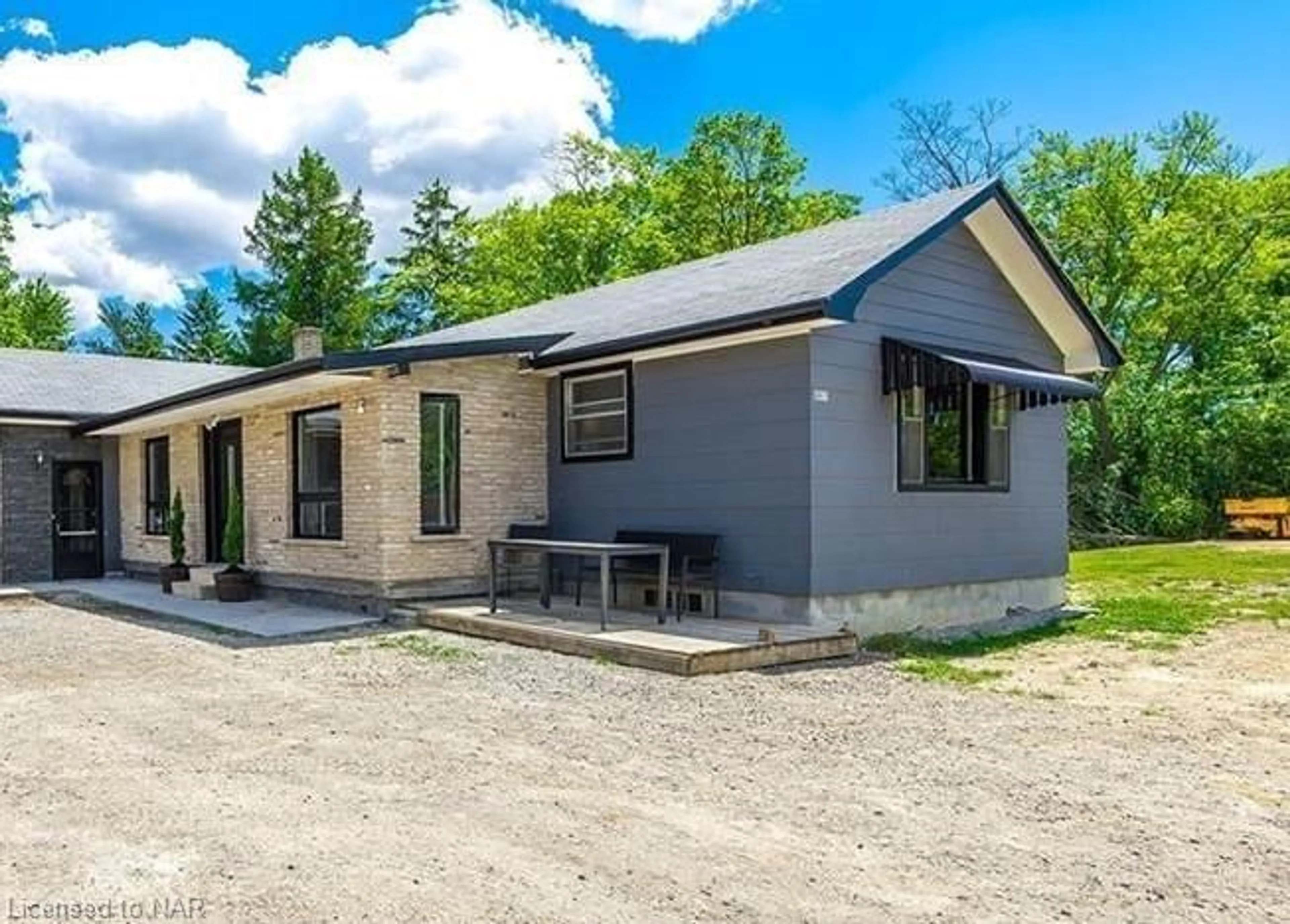 Cottage for 3471 Elm St, Port Colborne Ontario L3K 5V5