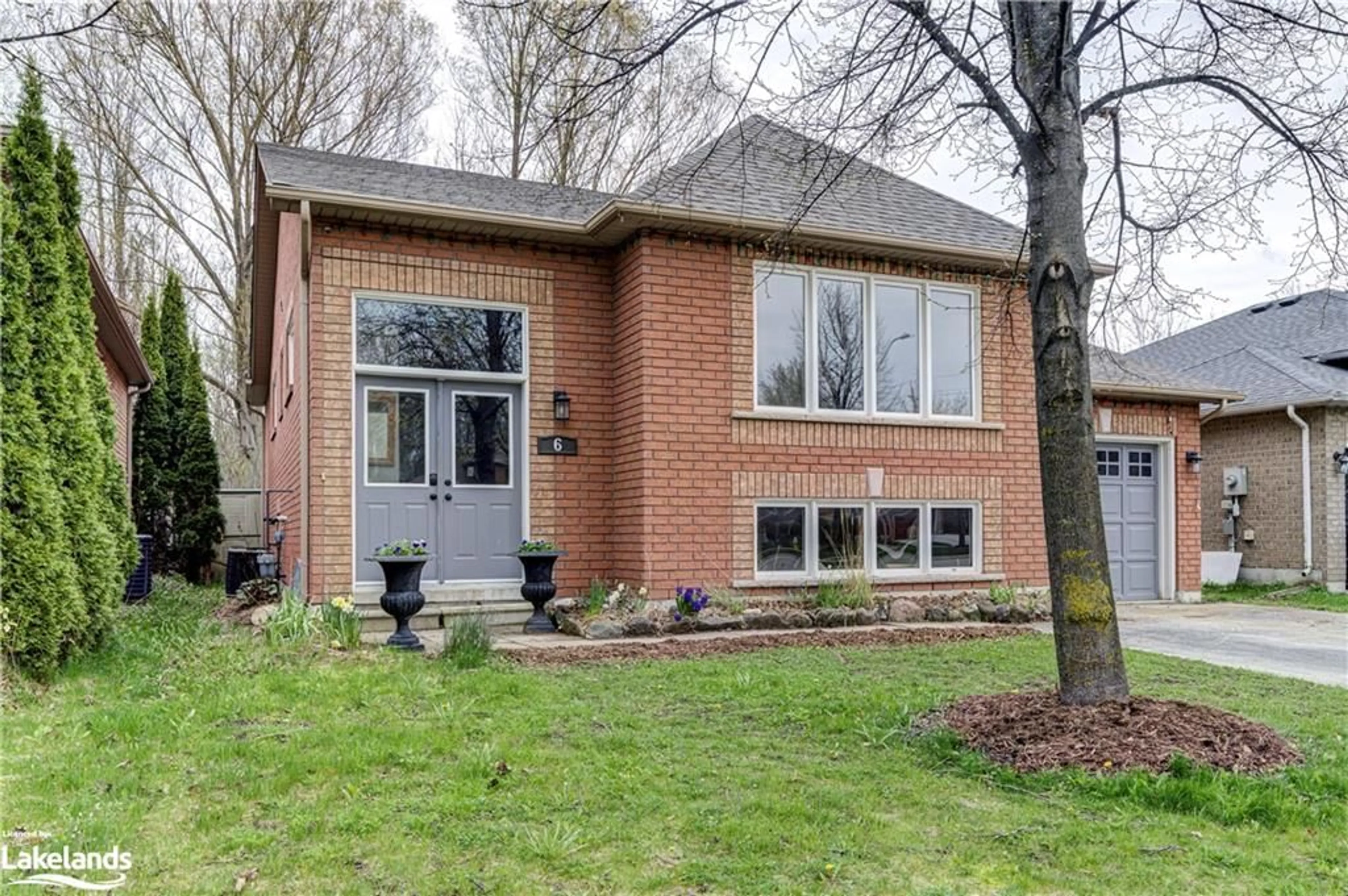 Home with brick exterior material for 6 Telfer Rd, Collingwood Ontario L9Y 4T6