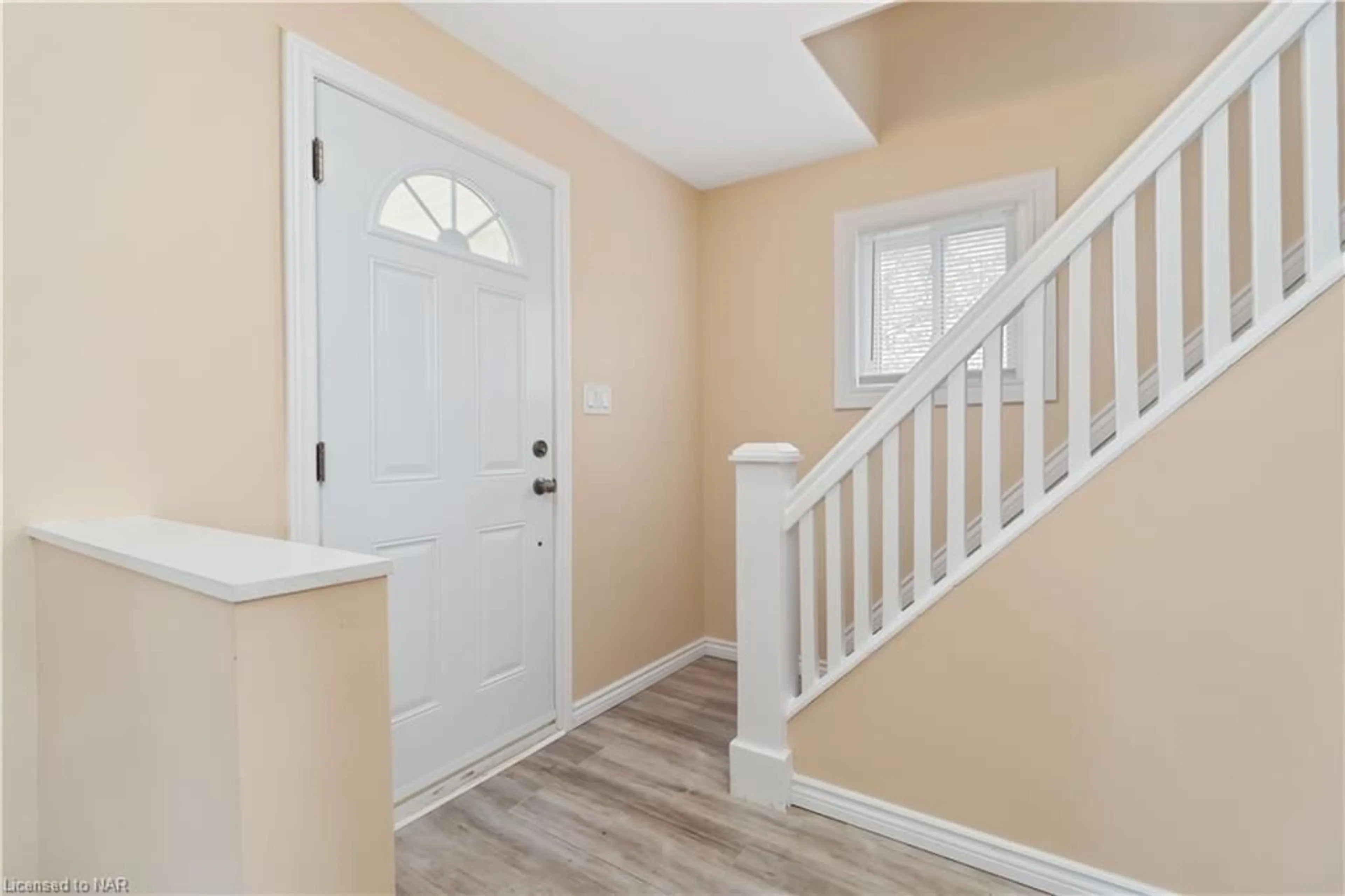 Indoor entryway for 60 St. David St, Thorold Ontario L2V 2S5