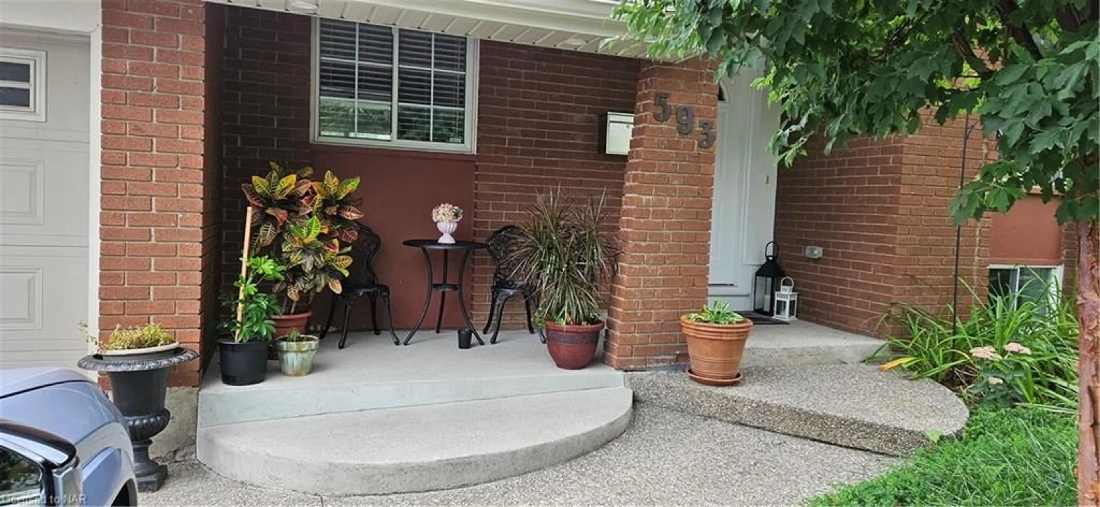 Patio for 593 Lake St, St. Catharines Ontario L2N 4J3
