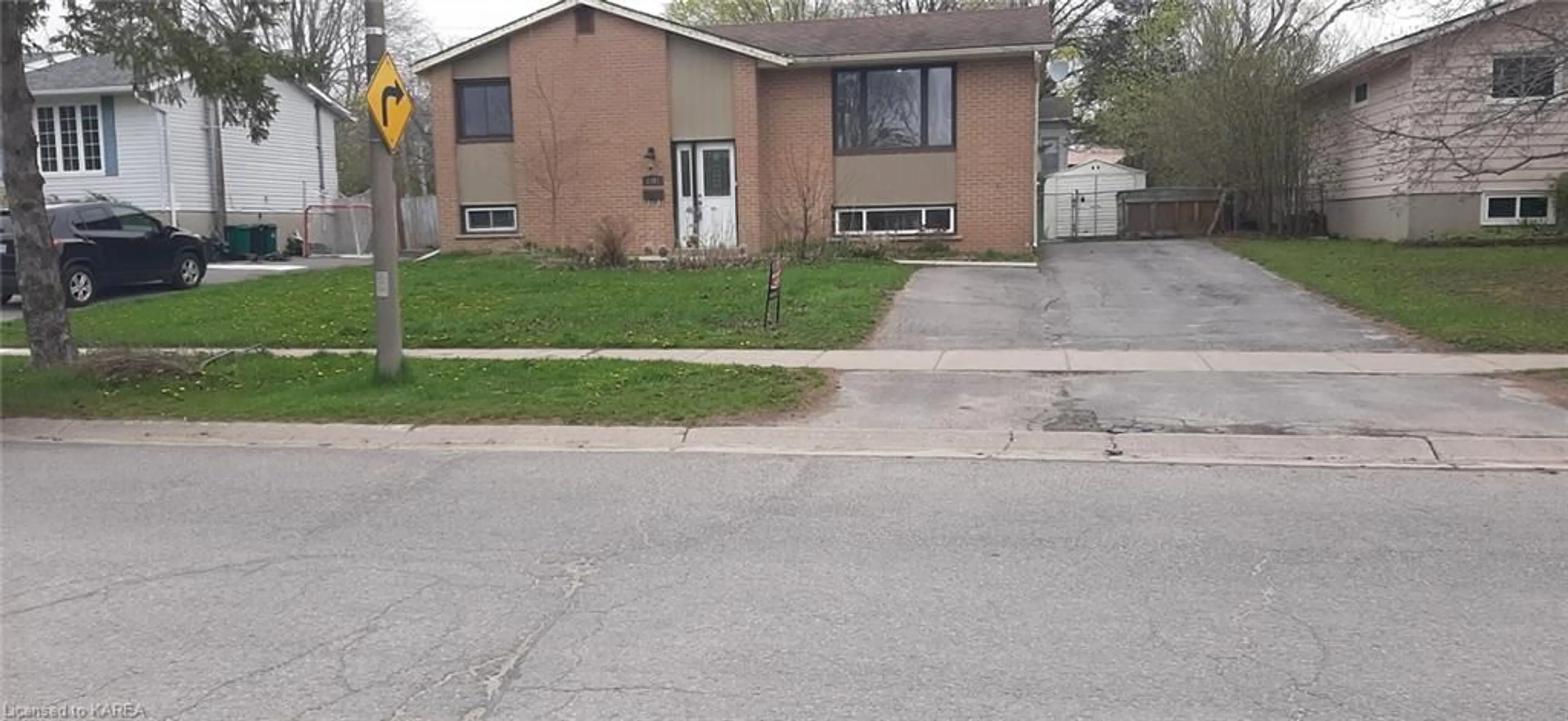 Frontside or backside of a home for 1367 Waverley Cres, Kingston Ontario K7M 6J8