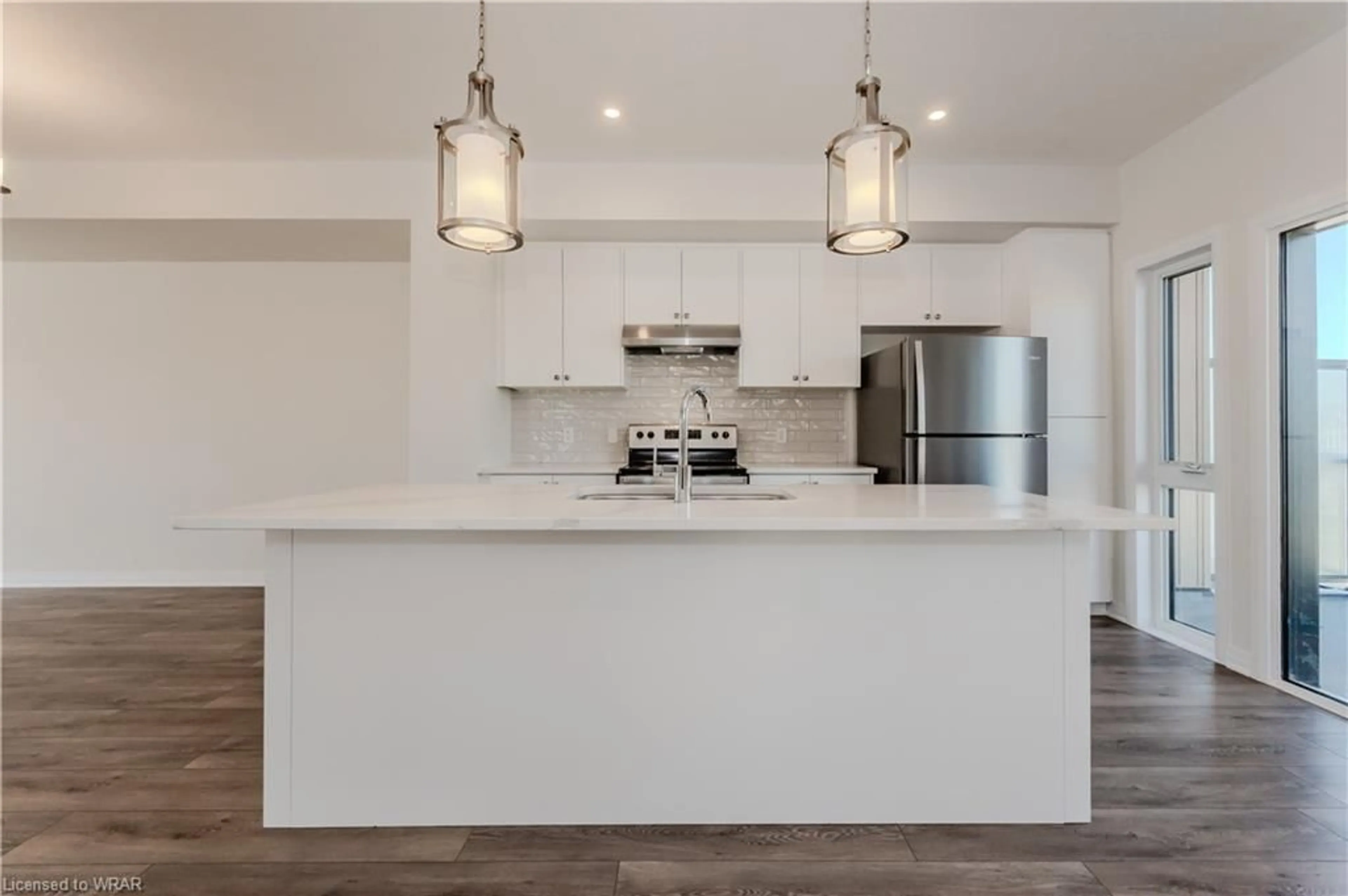 Standard kitchen for 19 Benninger Dr #B010, Kitchener Ontario N2E 0H8