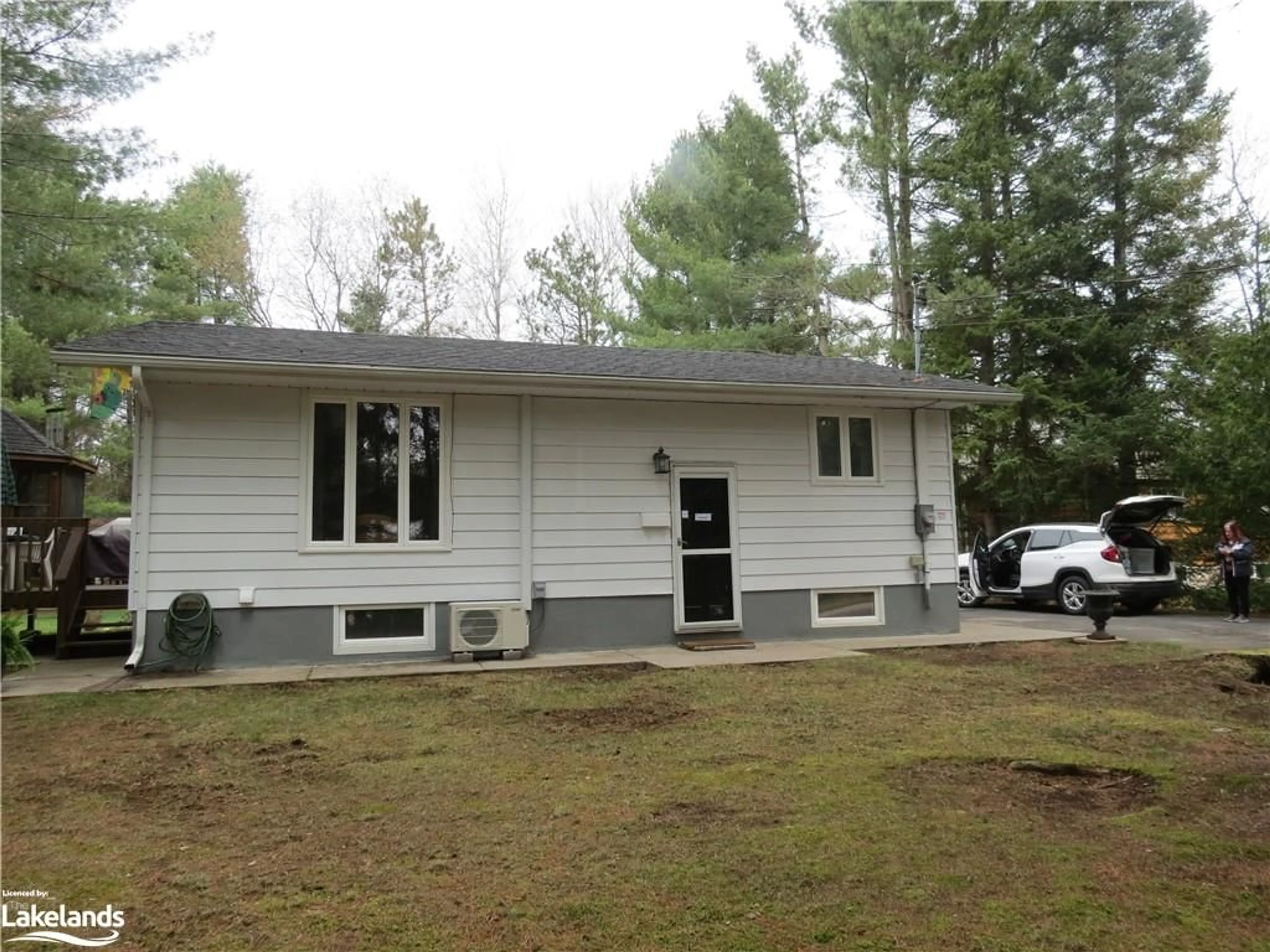 Frontside or backside of a home for 1014 Sophia Rd, Wilberforce Ontario K0L 3C0