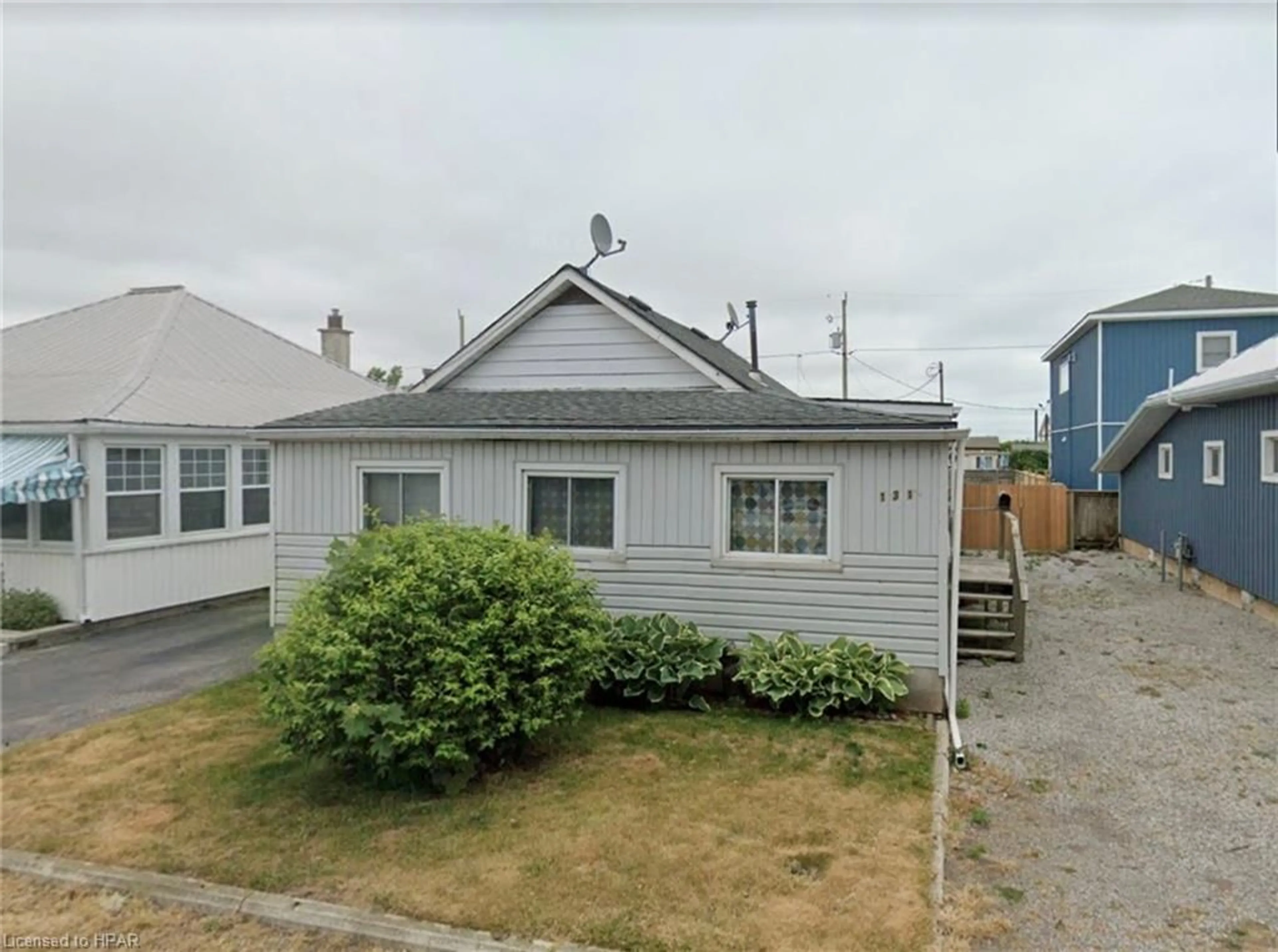 A pic from exterior of the house or condo for 131 Bessie St, Port Stanley Ontario N5L 1E1
