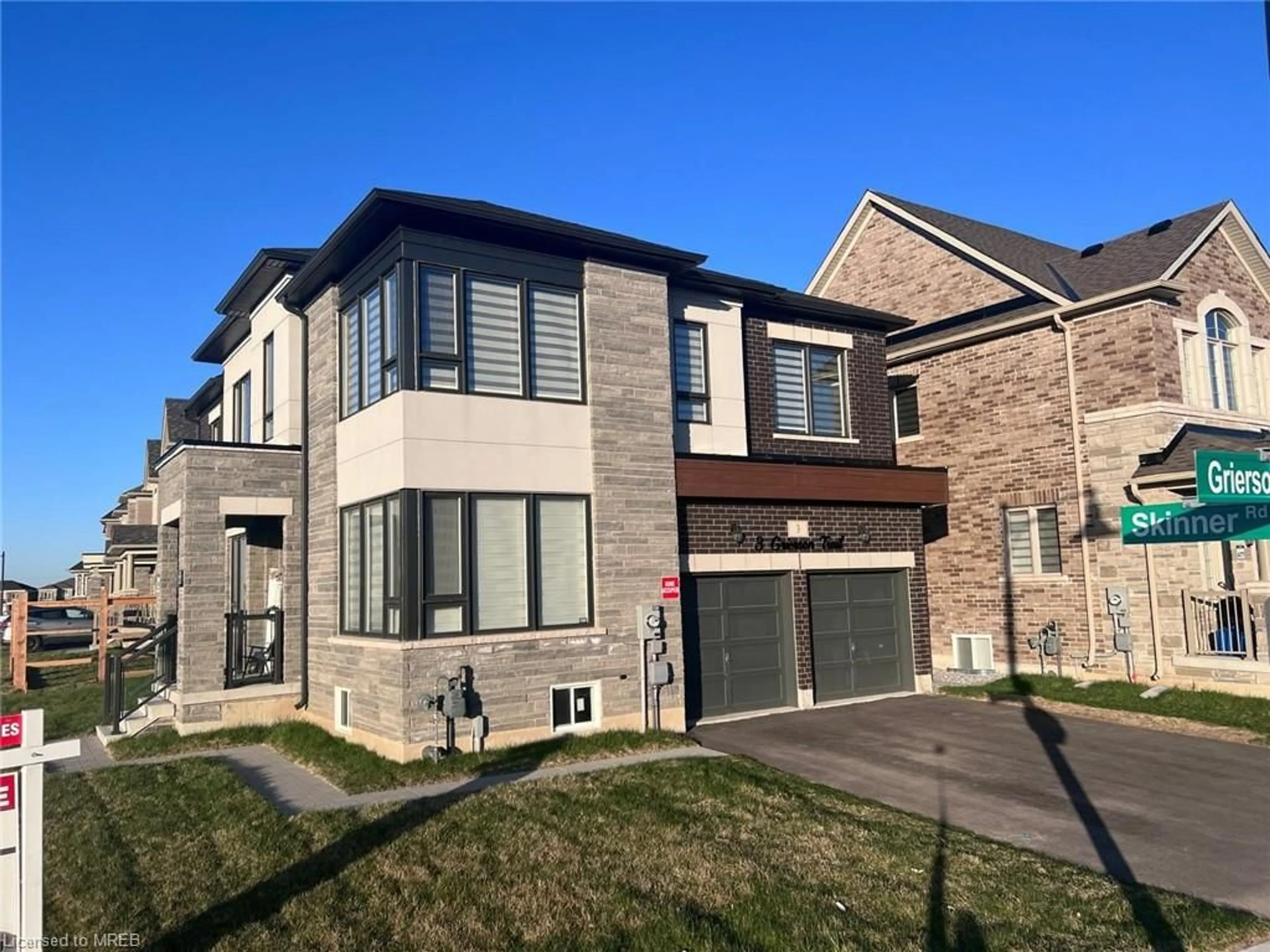 Home with brick exterior material for 3 Grierson Trail, Waterdown Ontario L8B 1Z7