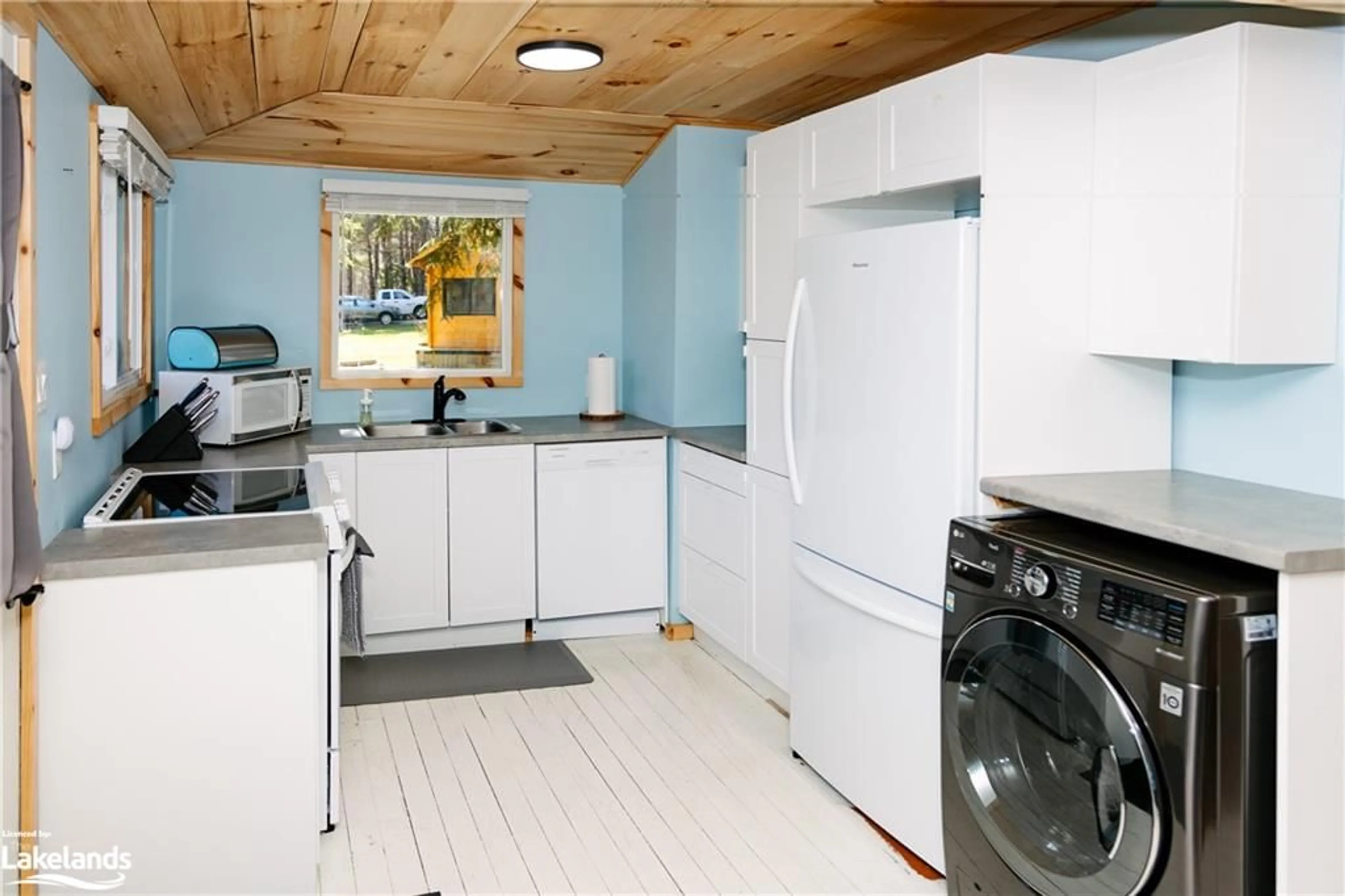 Standard kitchen for 4228 Deep Bay Rd, Minden Ontario K0M 2K0