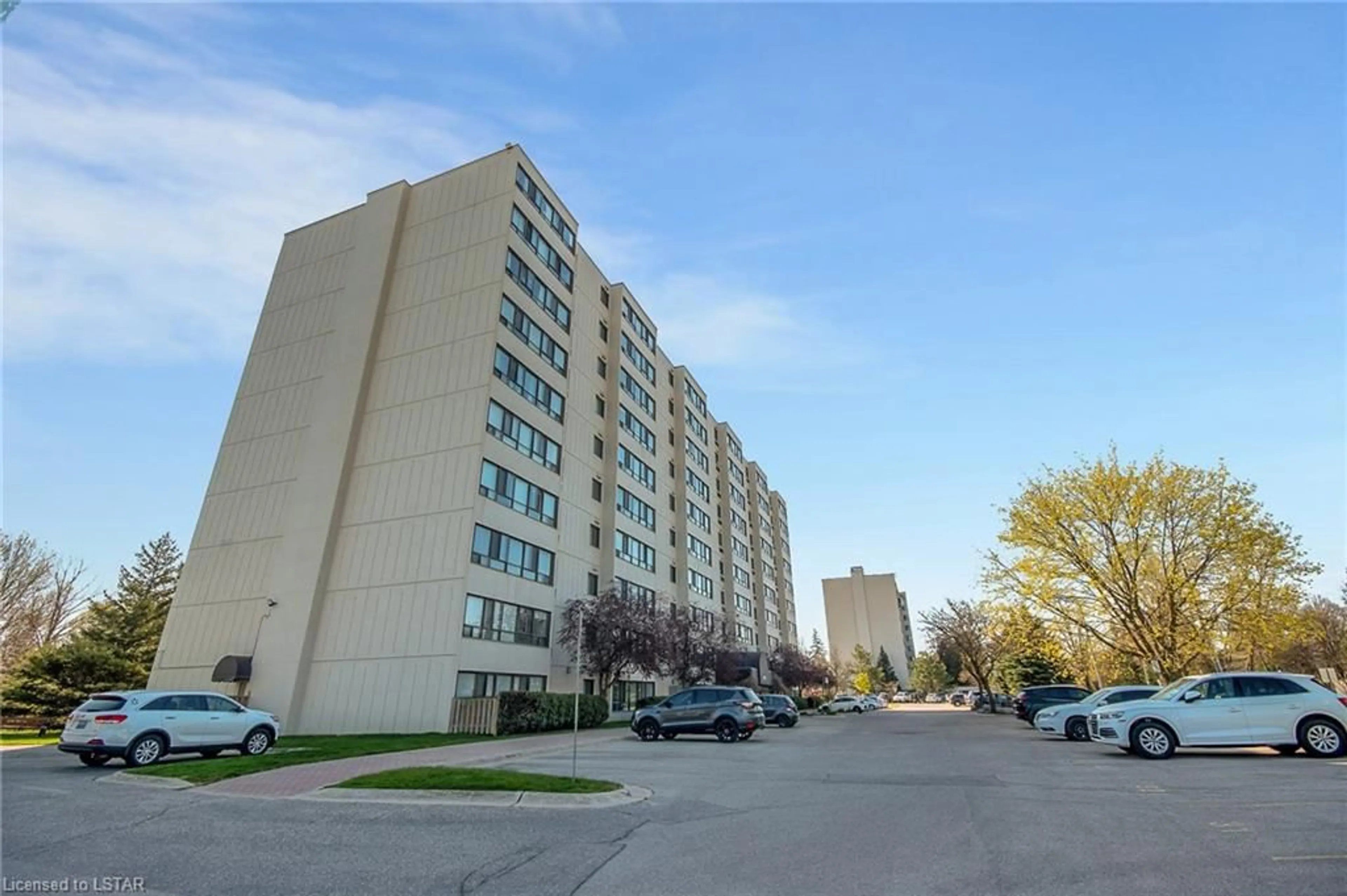 A pic from exterior of the house or condo for 1600 Adelaide St #804, London Ontario N5X 3H6