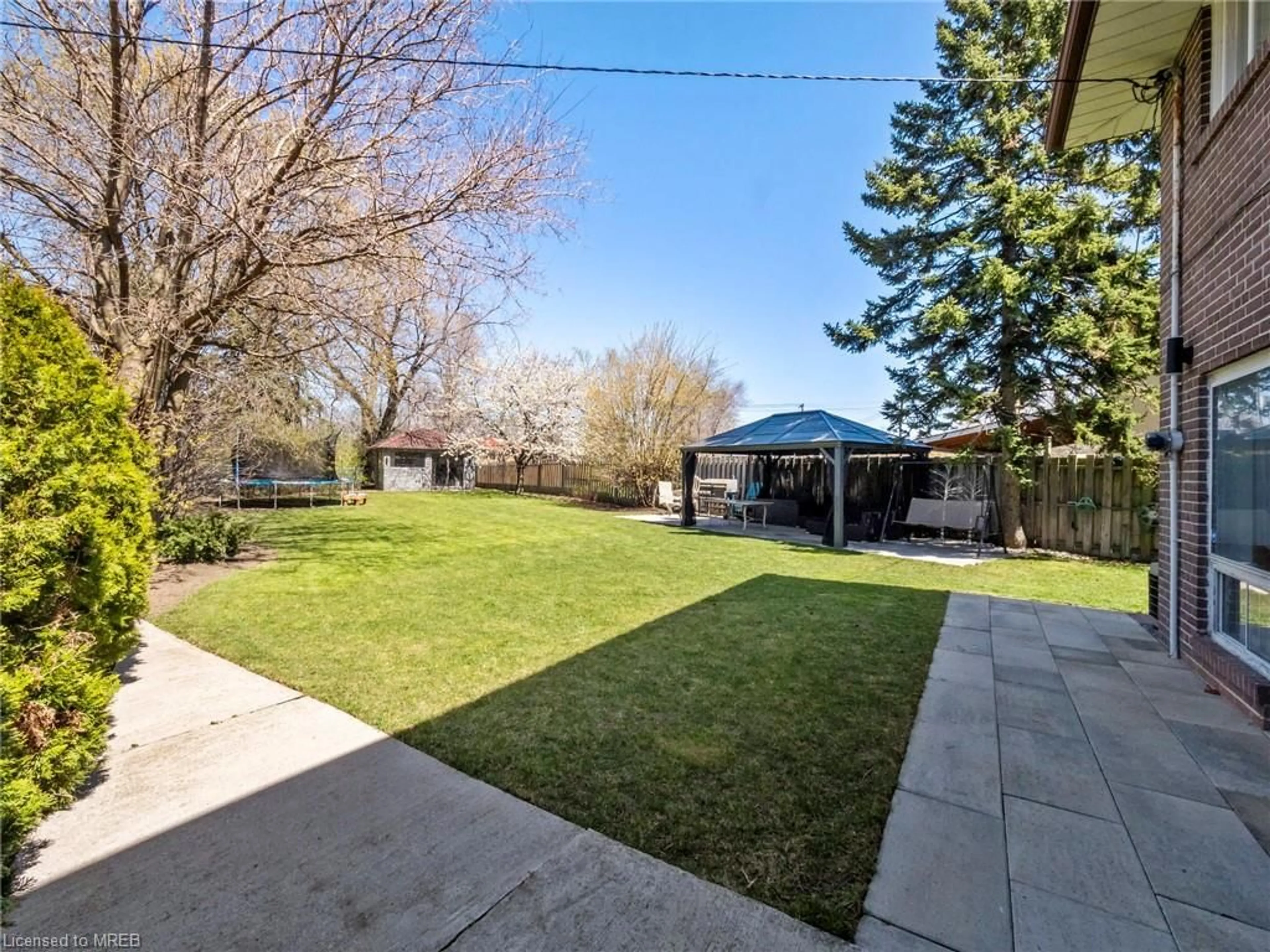 Fenced yard for 38 Dunsany Cres, Toronto Ontario M9R 3W6