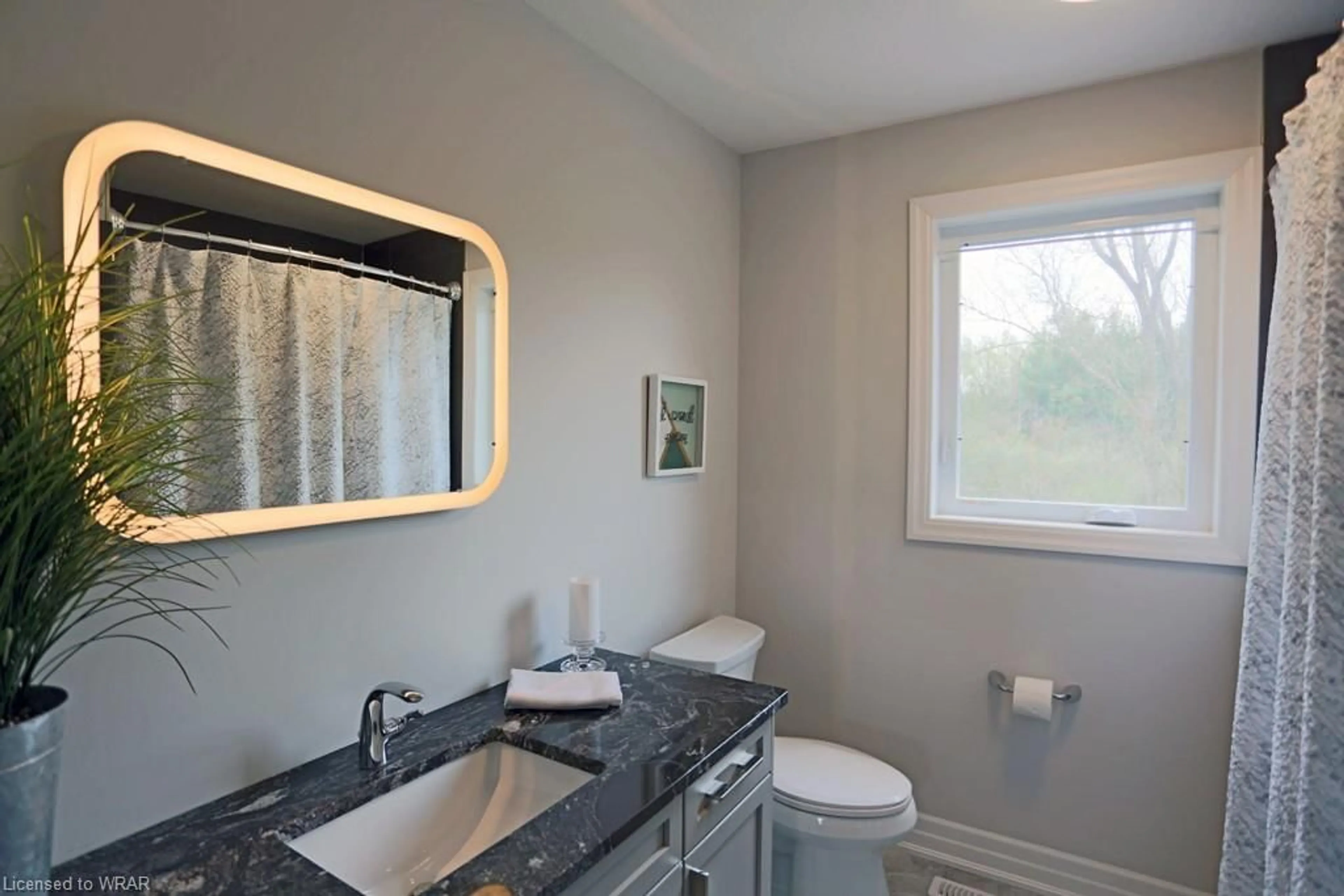 Bathroom for 5 Foxborough Pl, Thorndale Ontario N0M 2P0