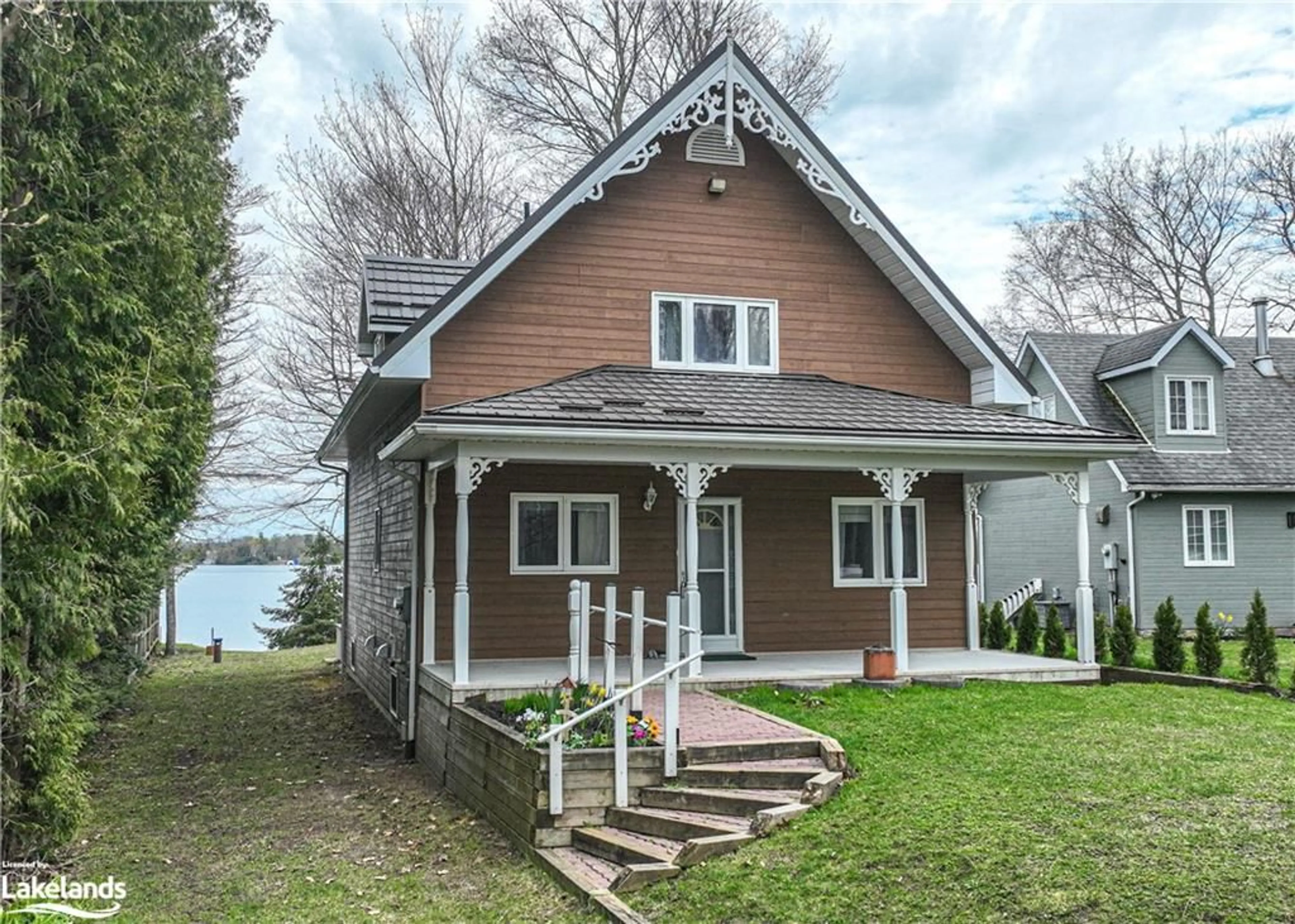 Cottage for 471 Victoria Crescent, Orillia Ontario L3V 0J5