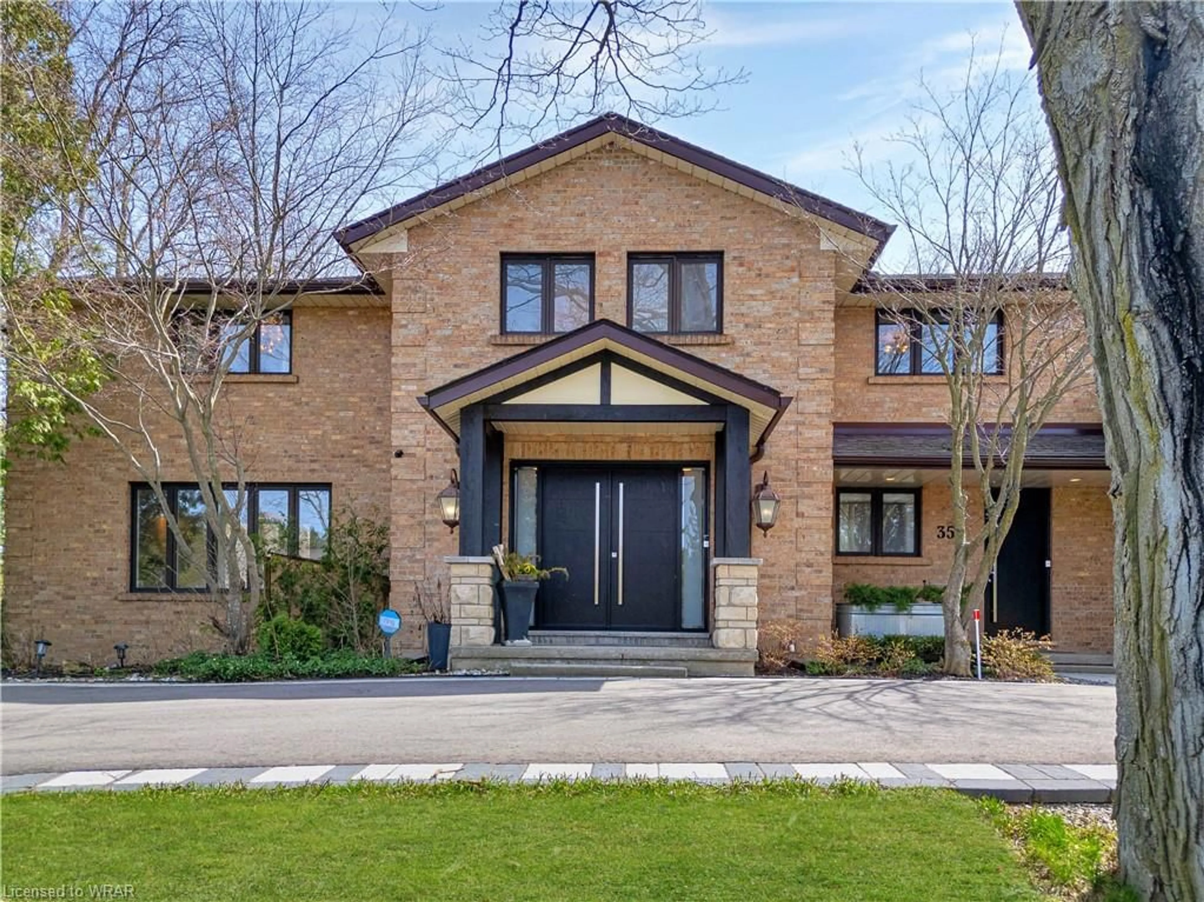 Home with brick exterior material for 355 Edgehill Dr, Kitchener Ontario N2P 2C8