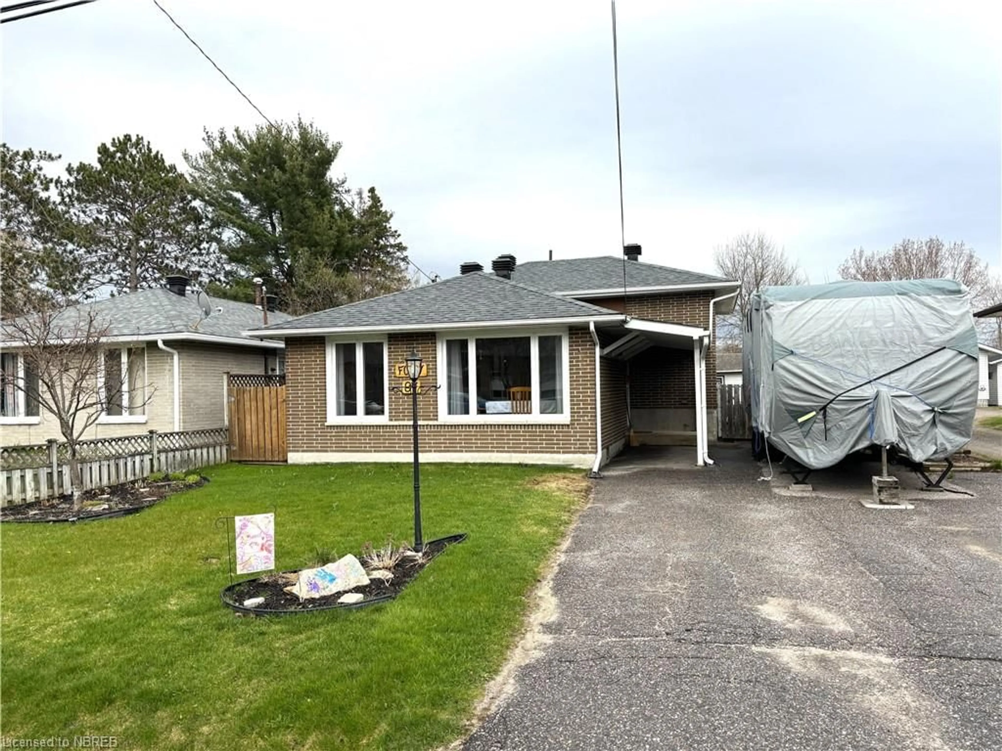 Frontside or backside of a home for 97 Gertrude St, North Bay Ontario P1A 1K2