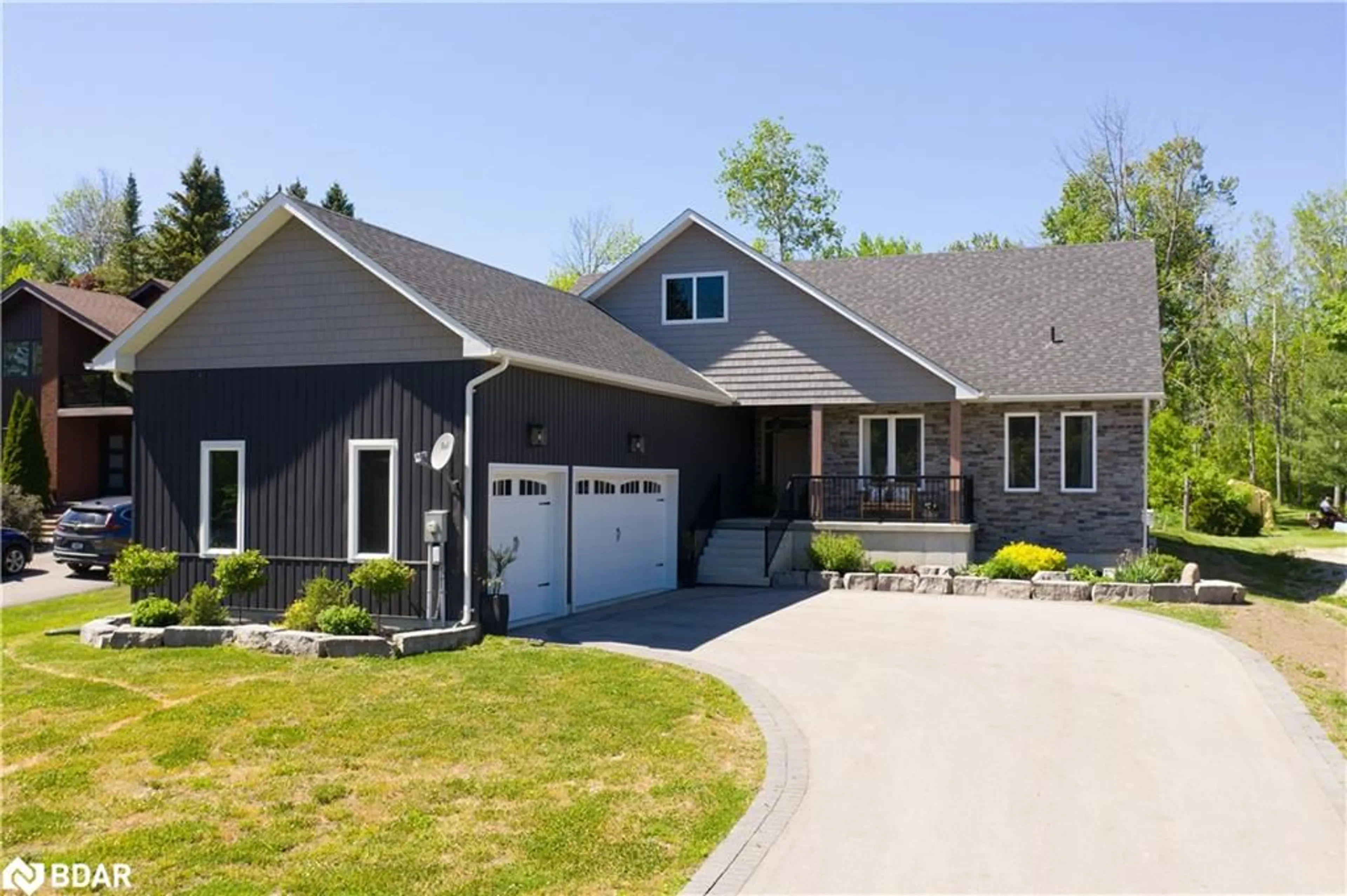 Frontside or backside of a home for 244 Lakeshore Rd, Oro-Medonte Ontario L0L 2E0