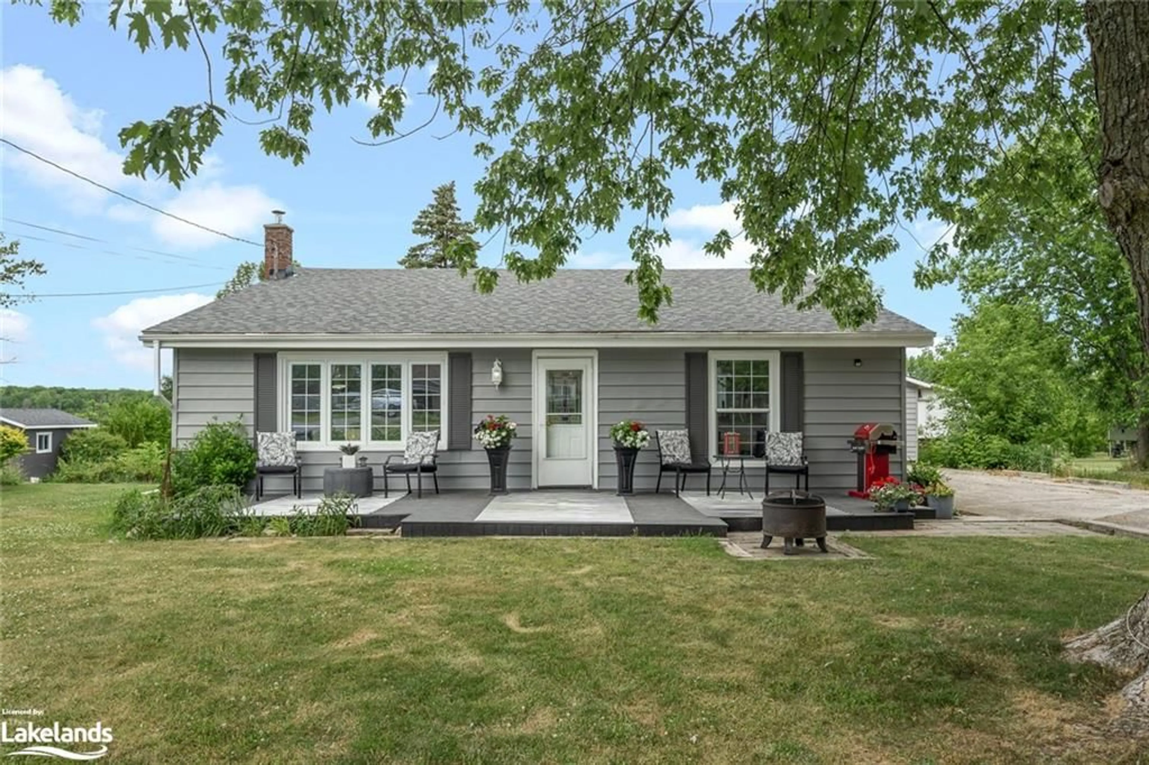 Cottage for 67 Salisbury Rd, Prince Edward County Ontario K8N 4Z7
