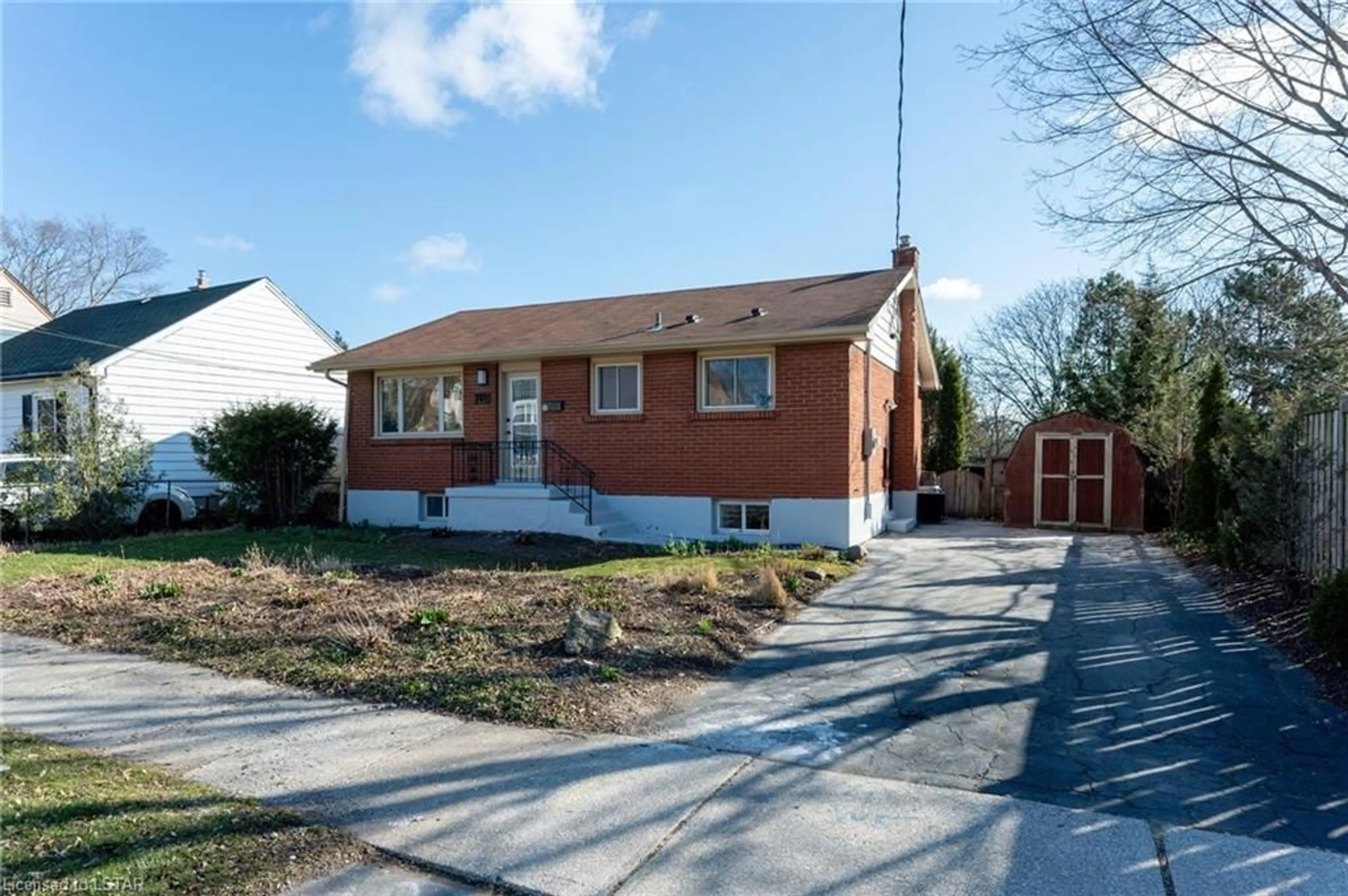 Frontside or backside of a home for 118 Jacqueline St, London Ontario N5Z 3P7
