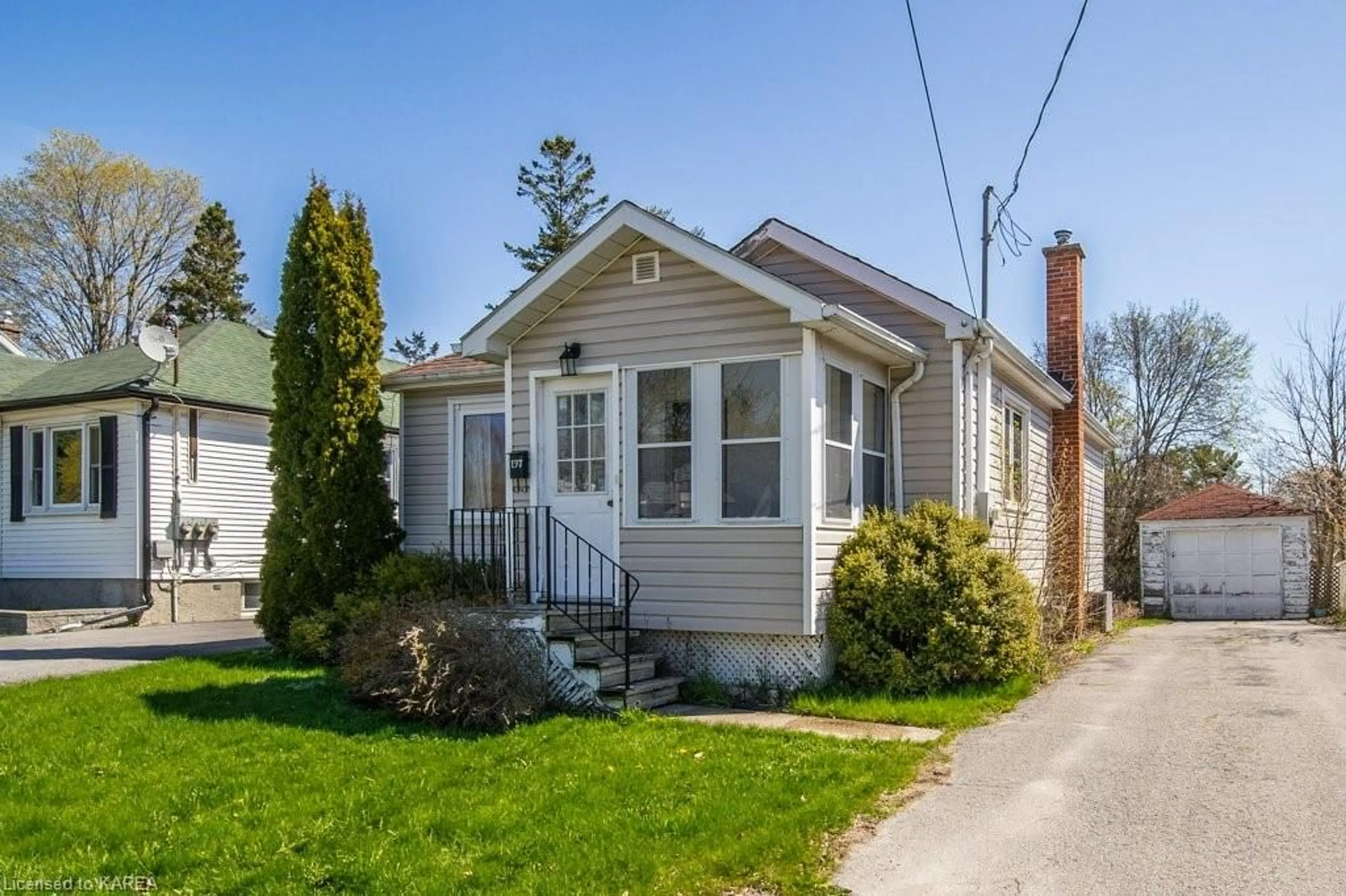 Frontside or backside of a home for 197 Kingscourt Ave, Kingston Ontario K7K 4P7