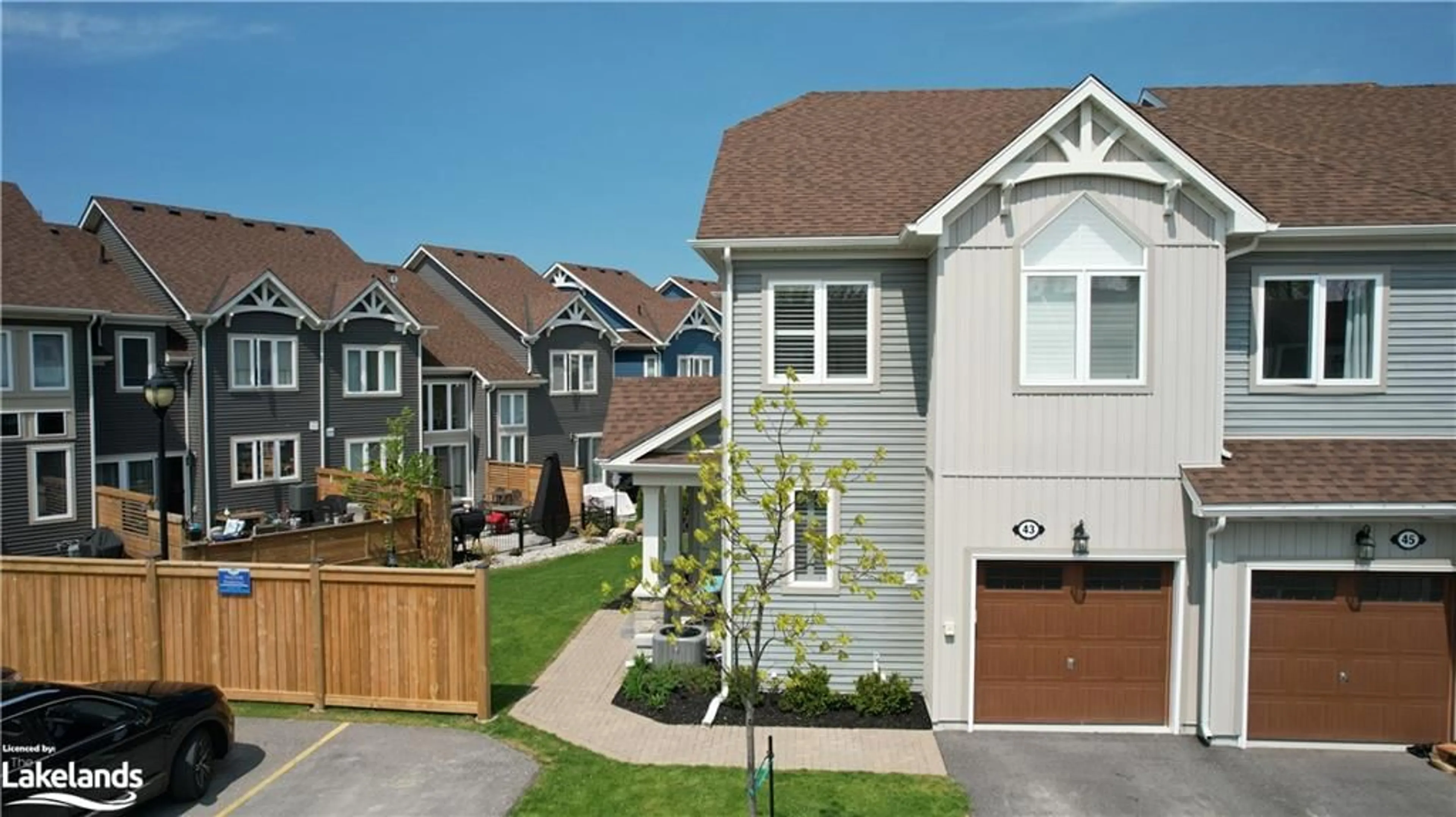 Frontside or backside of a home for 43 Carpenter St, Collingwood Ontario L9Y 0Z5