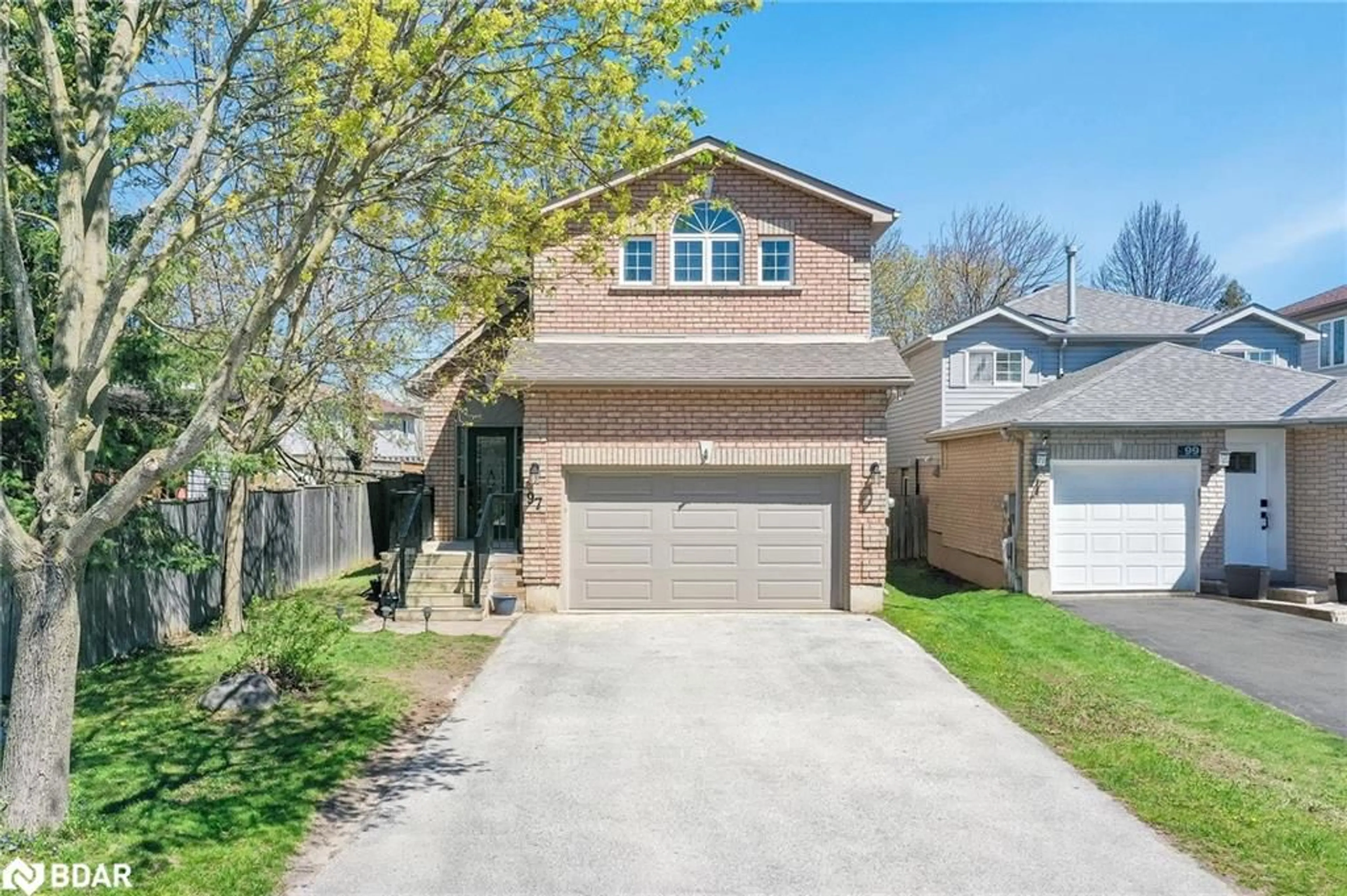 Frontside or backside of a home for 97 Churchland Dr, Barrie Ontario L4N 8P1