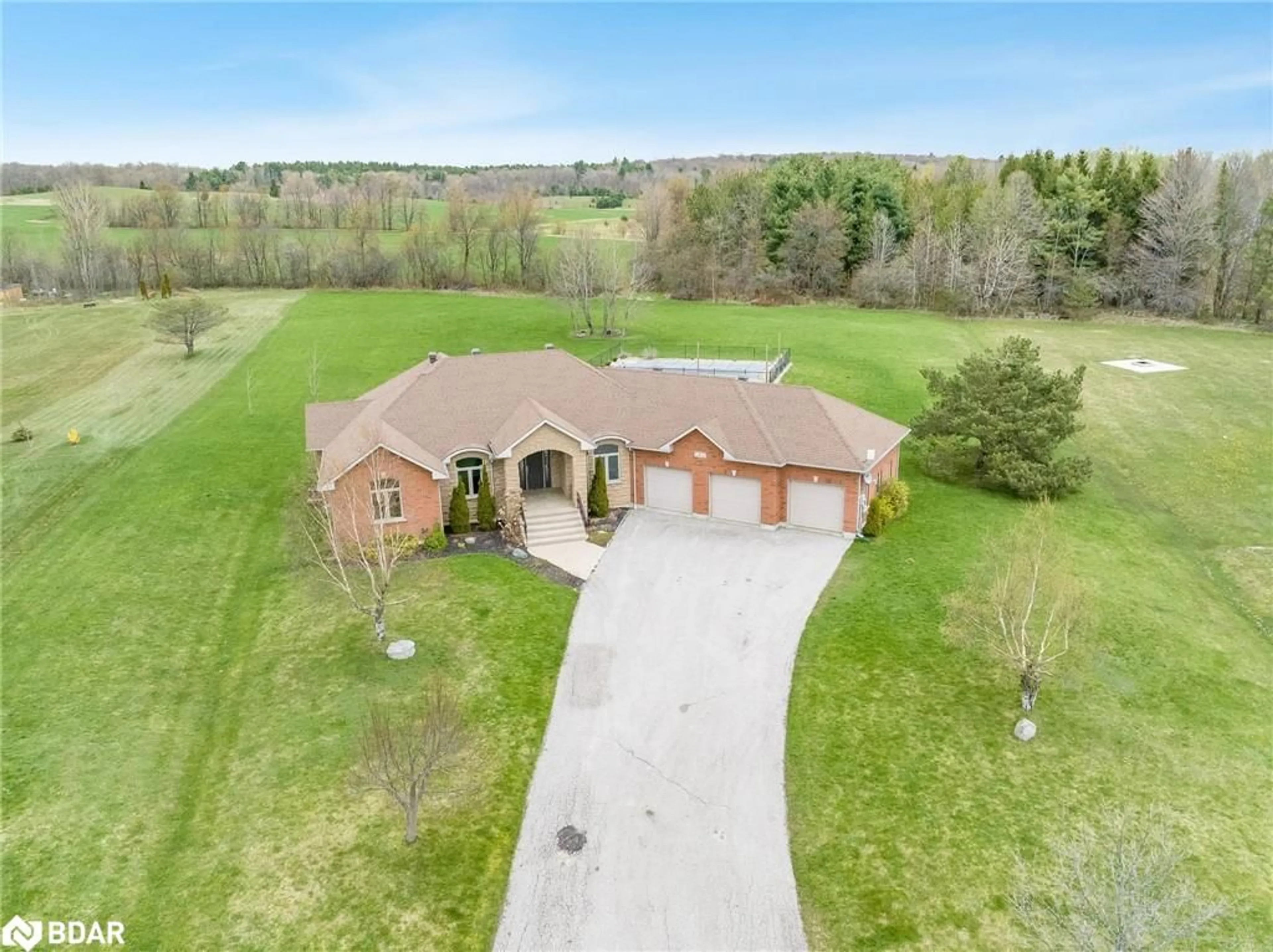 Frontside or backside of a home for 12 Lauder Rd, Oro-Medonte Ontario L0L 2L0