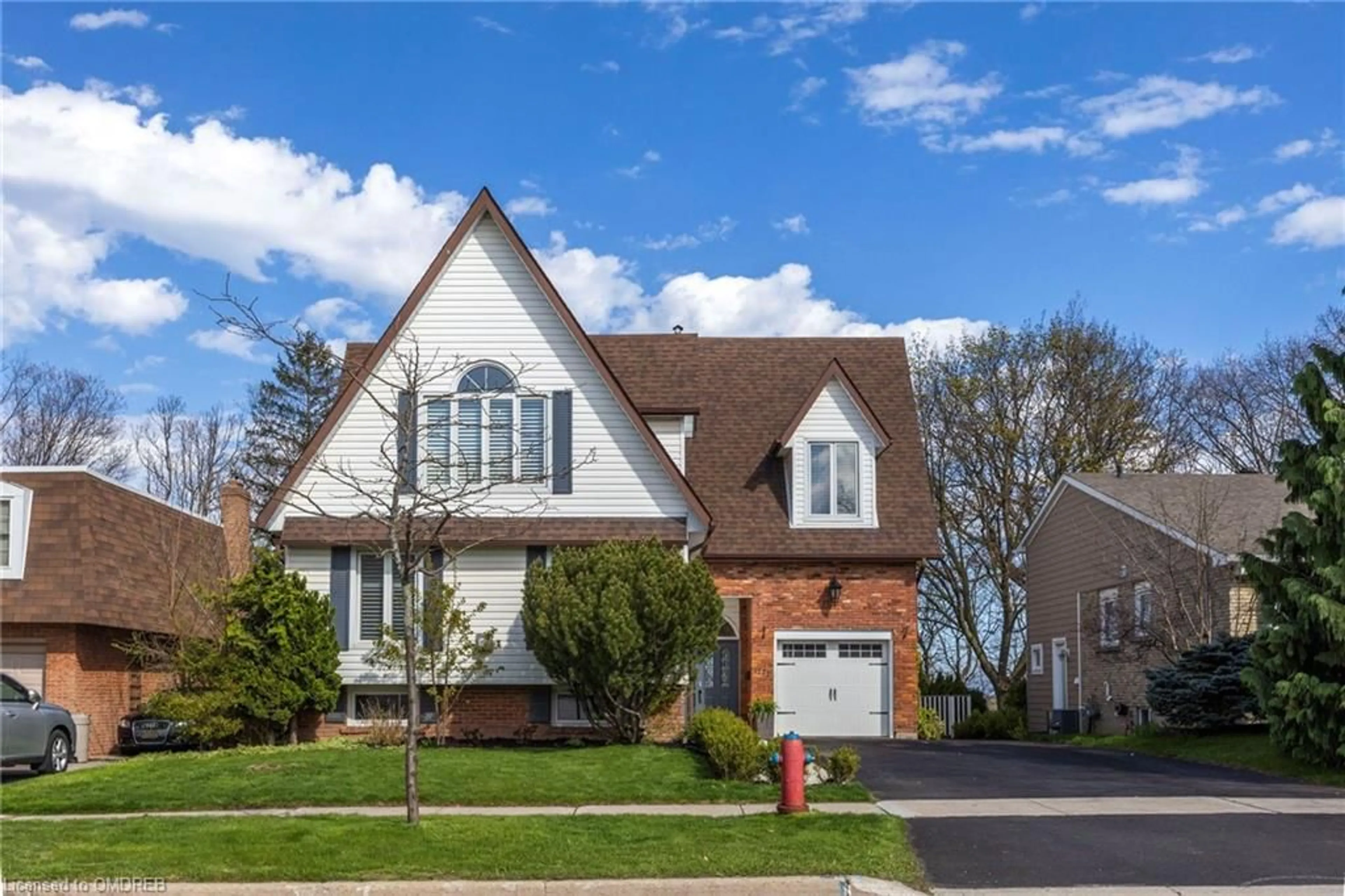 Frontside or backside of a home for 1172 Falgarwood Dr, Oakville Ontario L6H 2L3