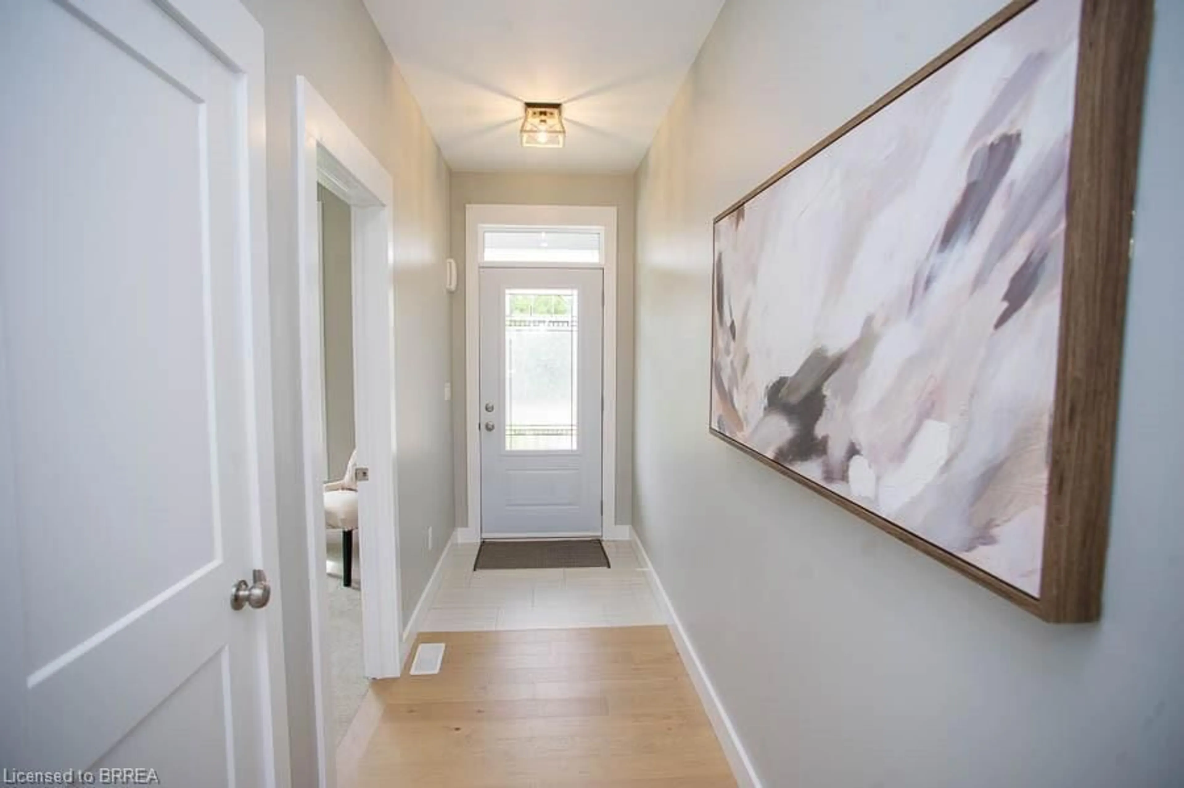 Indoor entryway for 7A Yeager Ave, Simcoe Ontario N3Y 5N4