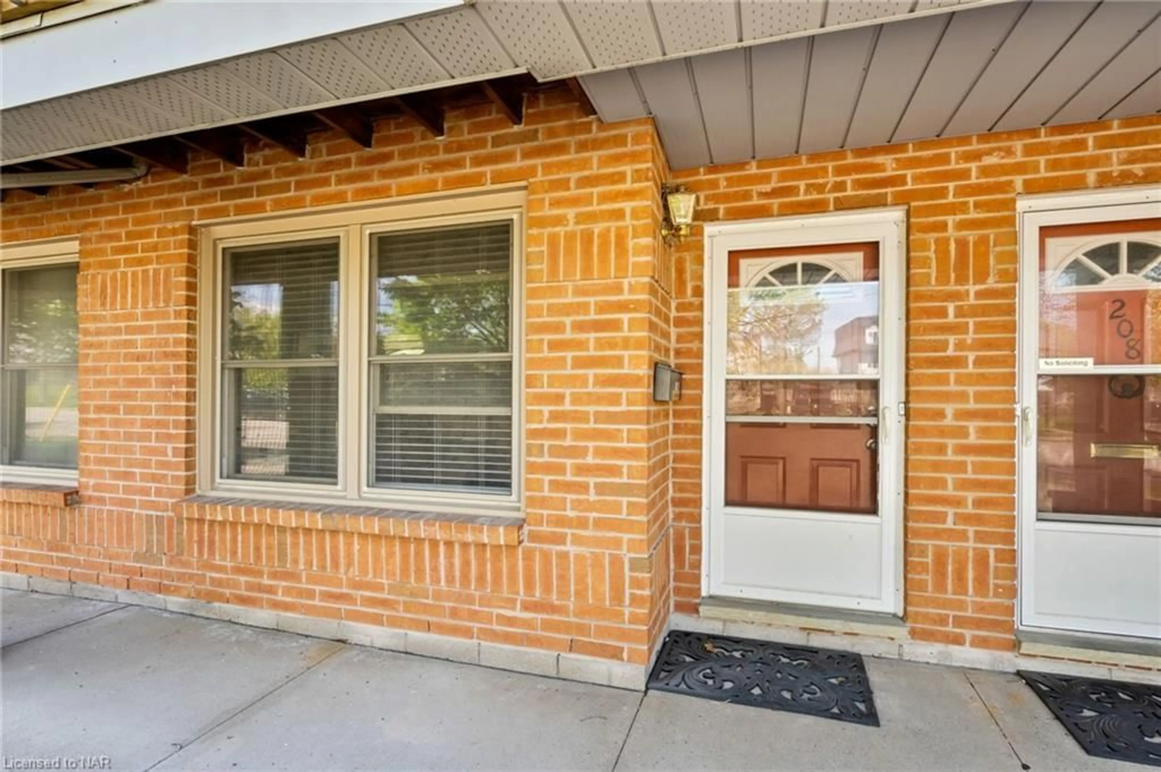 Home with brick exterior material for 2 Walnut St #108, St. Catharines Ontario L2T 1H3