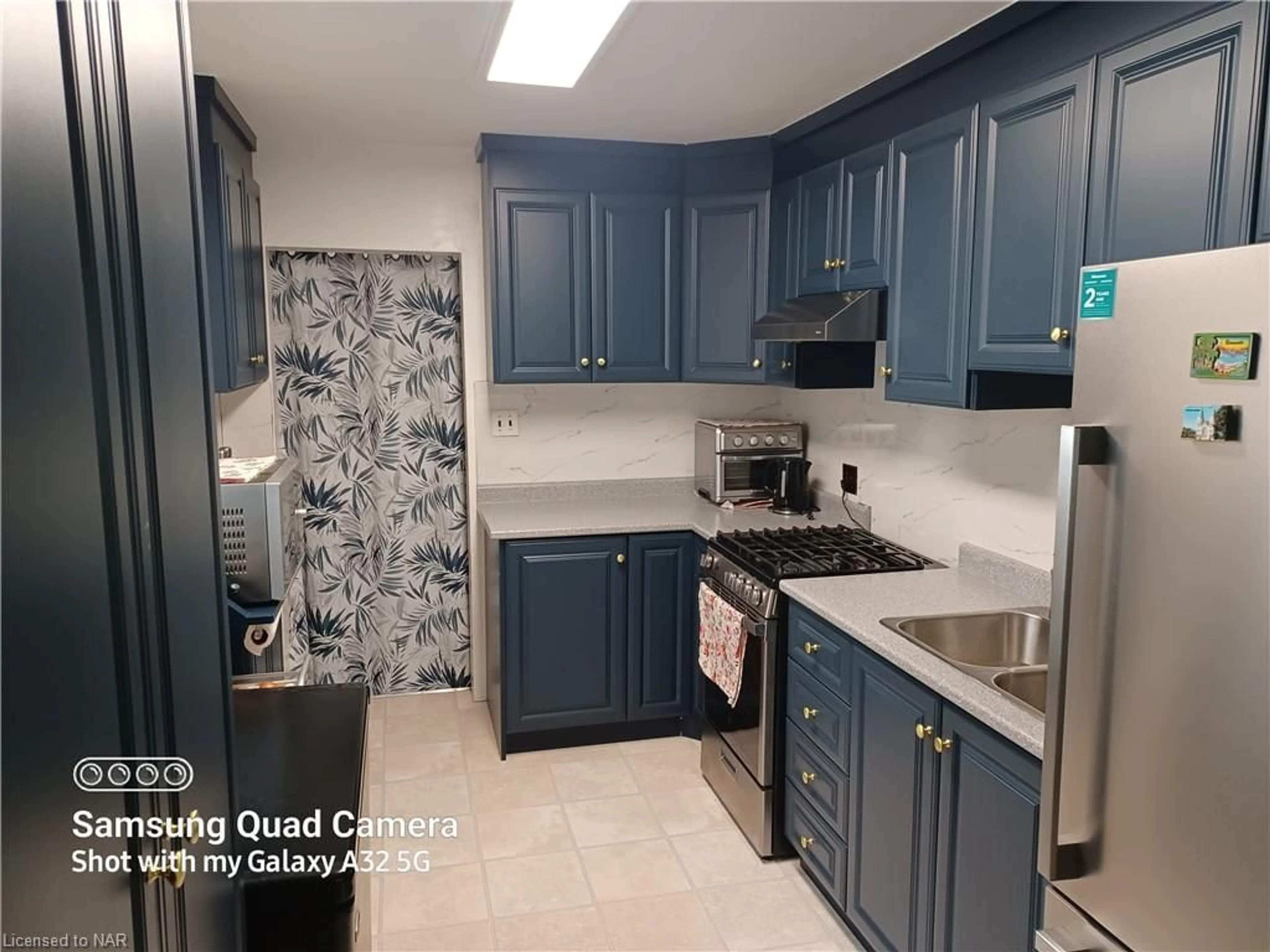 Standard kitchen for 397 Victory Ave, Welland Ontario L3B 4Z8