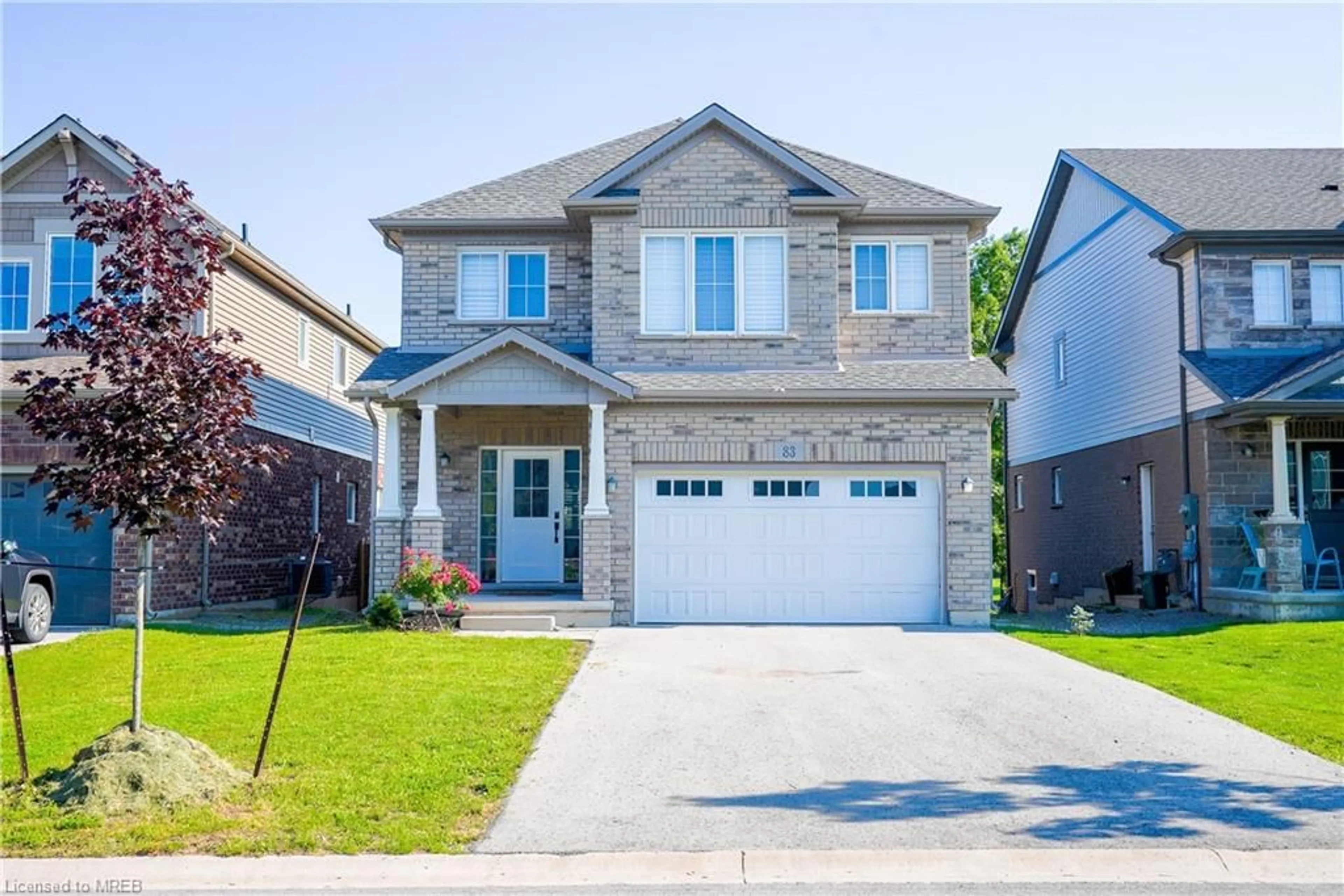 Frontside or backside of a home for 83 Monarch St, Welland Ontario L3C 0E6
