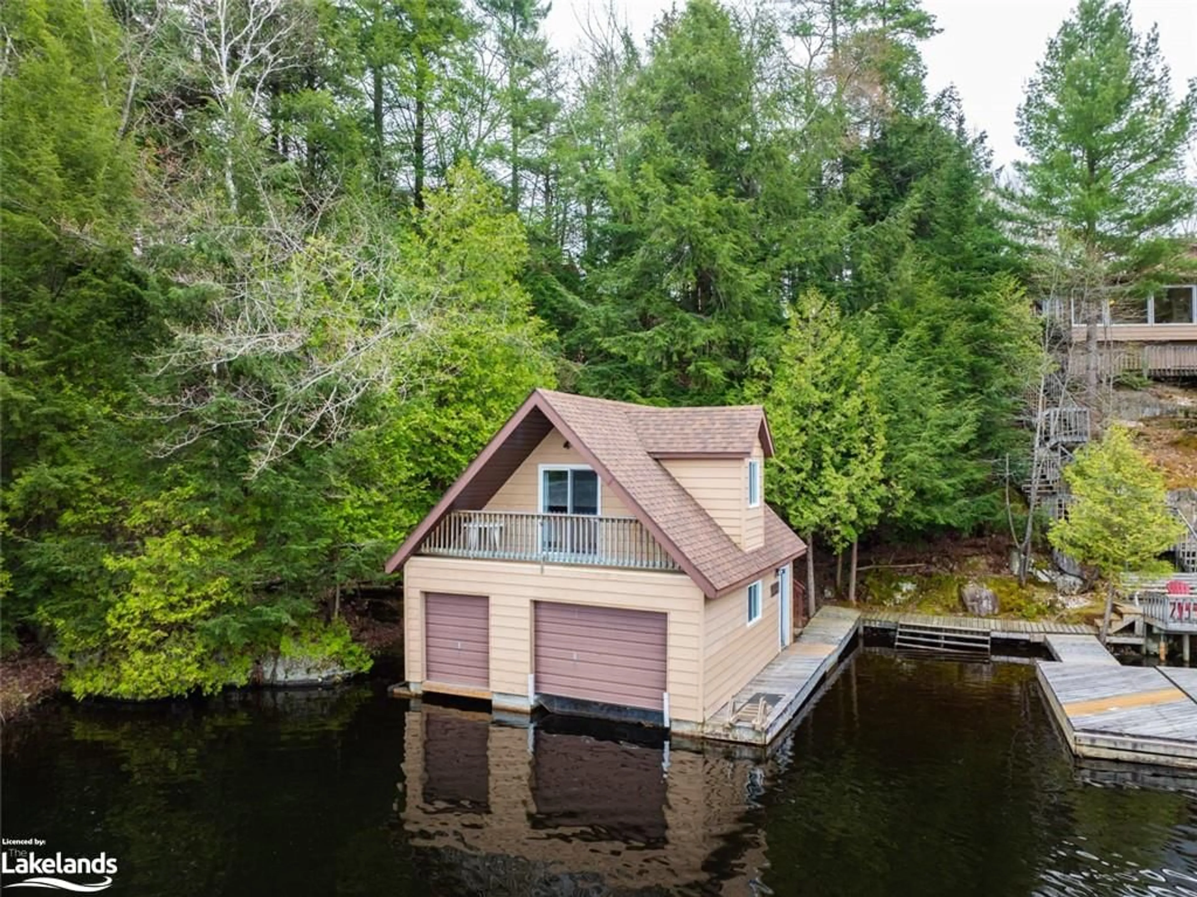 Cottage for 17 Tapatoo Trail, Seguin Ontario P2A 2W8