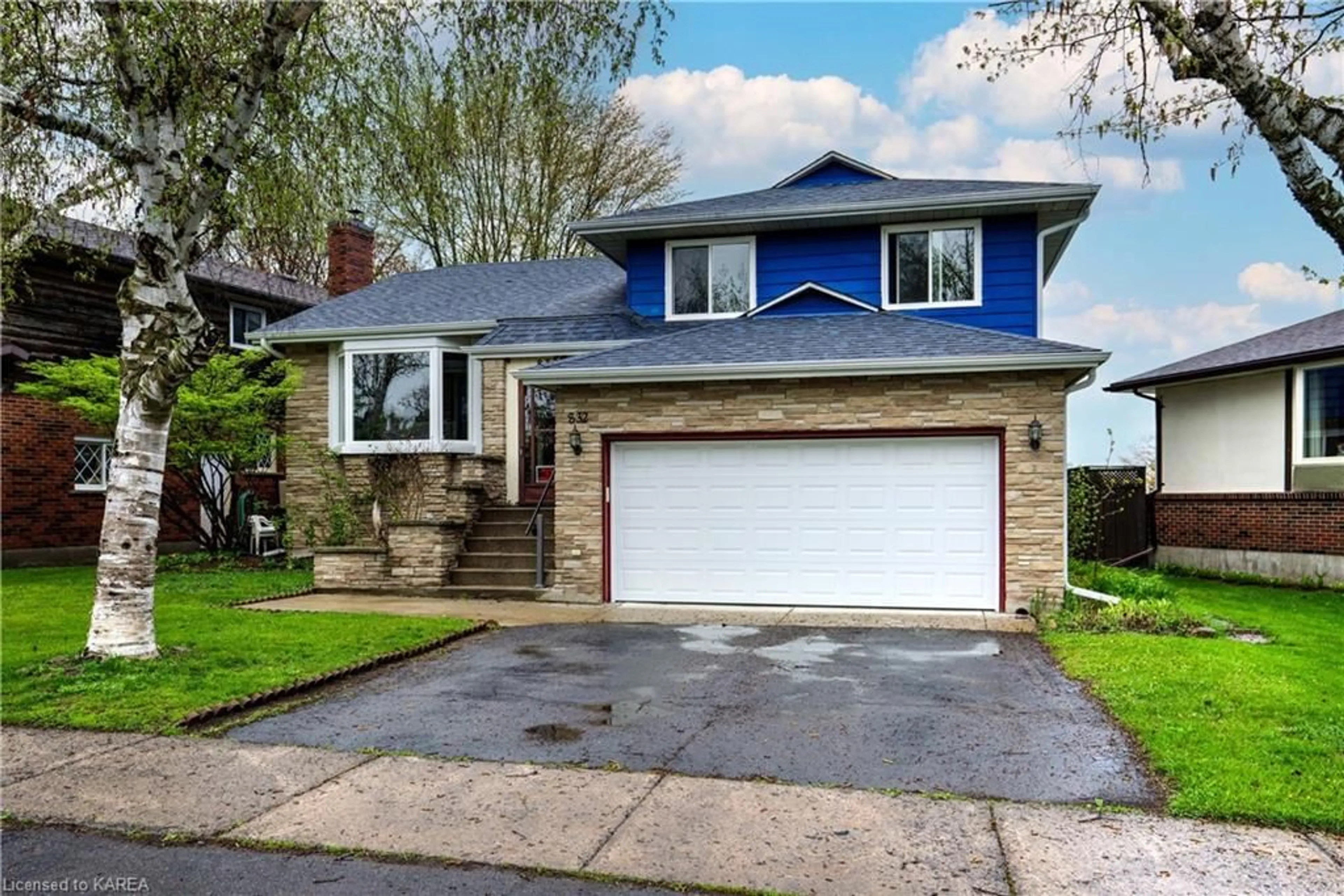 Frontside or backside of a home for 832 Purcell Cres, Kingston Ontario K7P 1B9